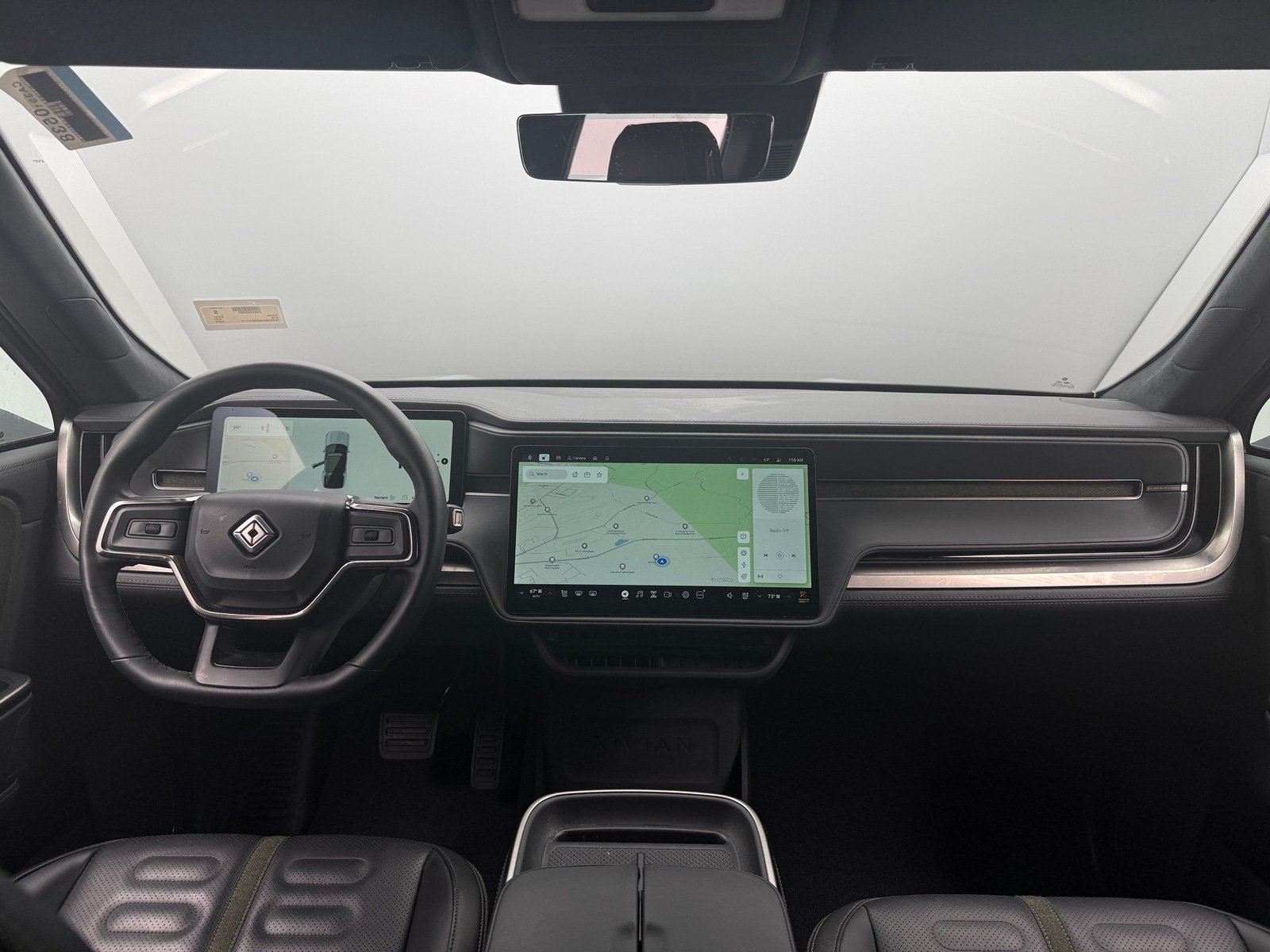 Thumbnail: 2025 Rivian R1S - 2