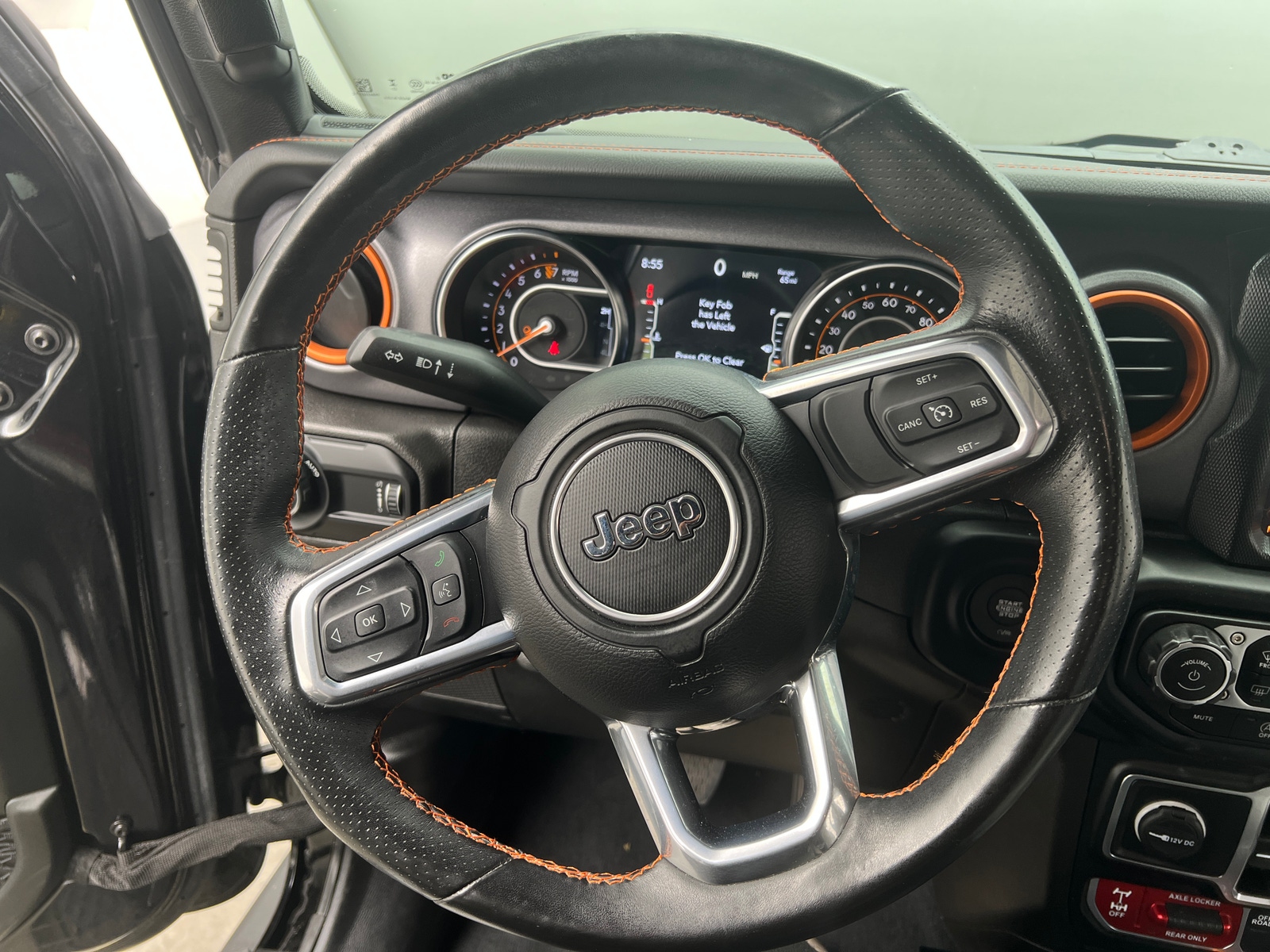 Thumbnail: 2023 Jeep Gladiator - 4