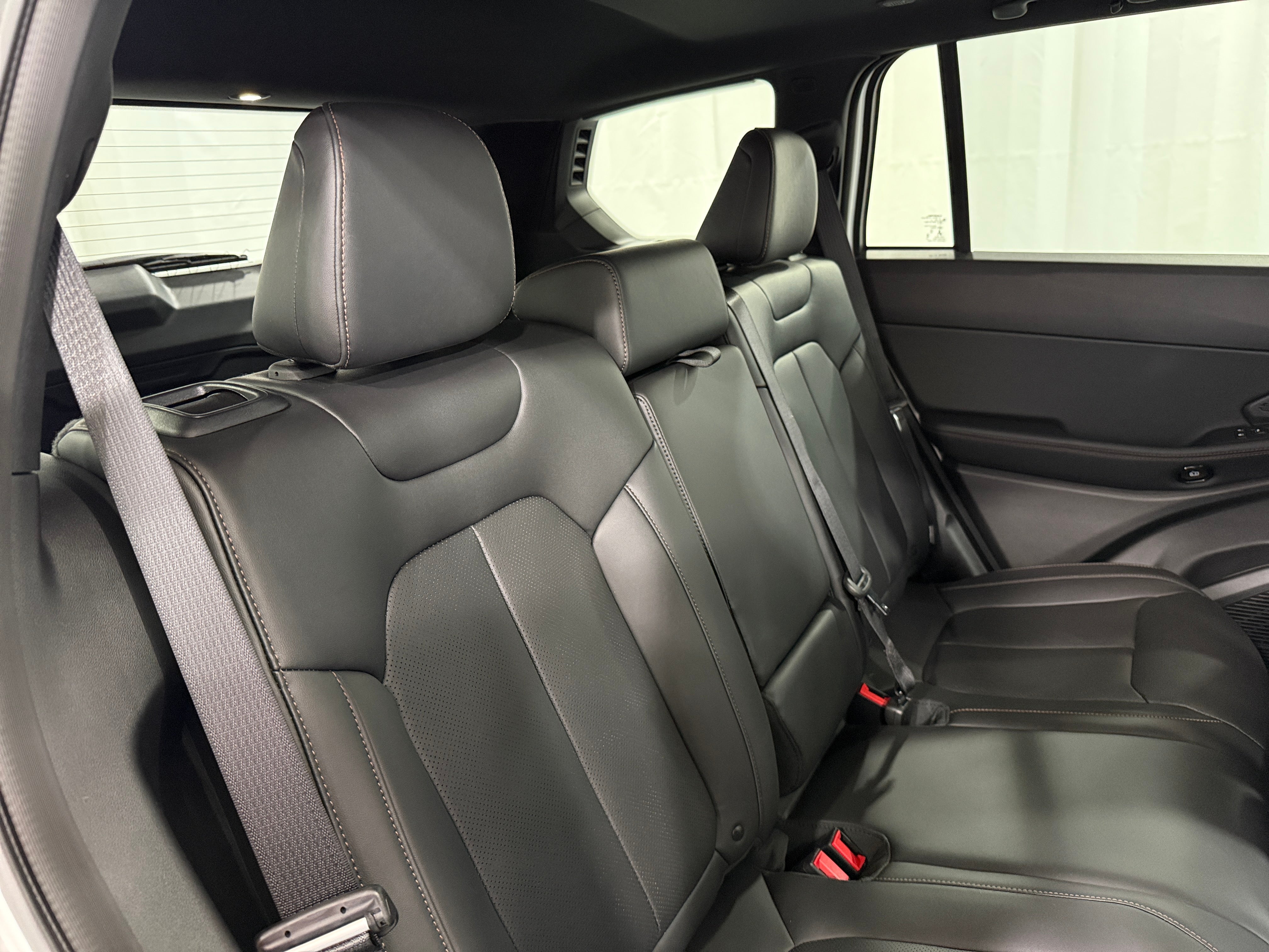 2026 Jeep Cherokee Limited HEV 4X4's photo