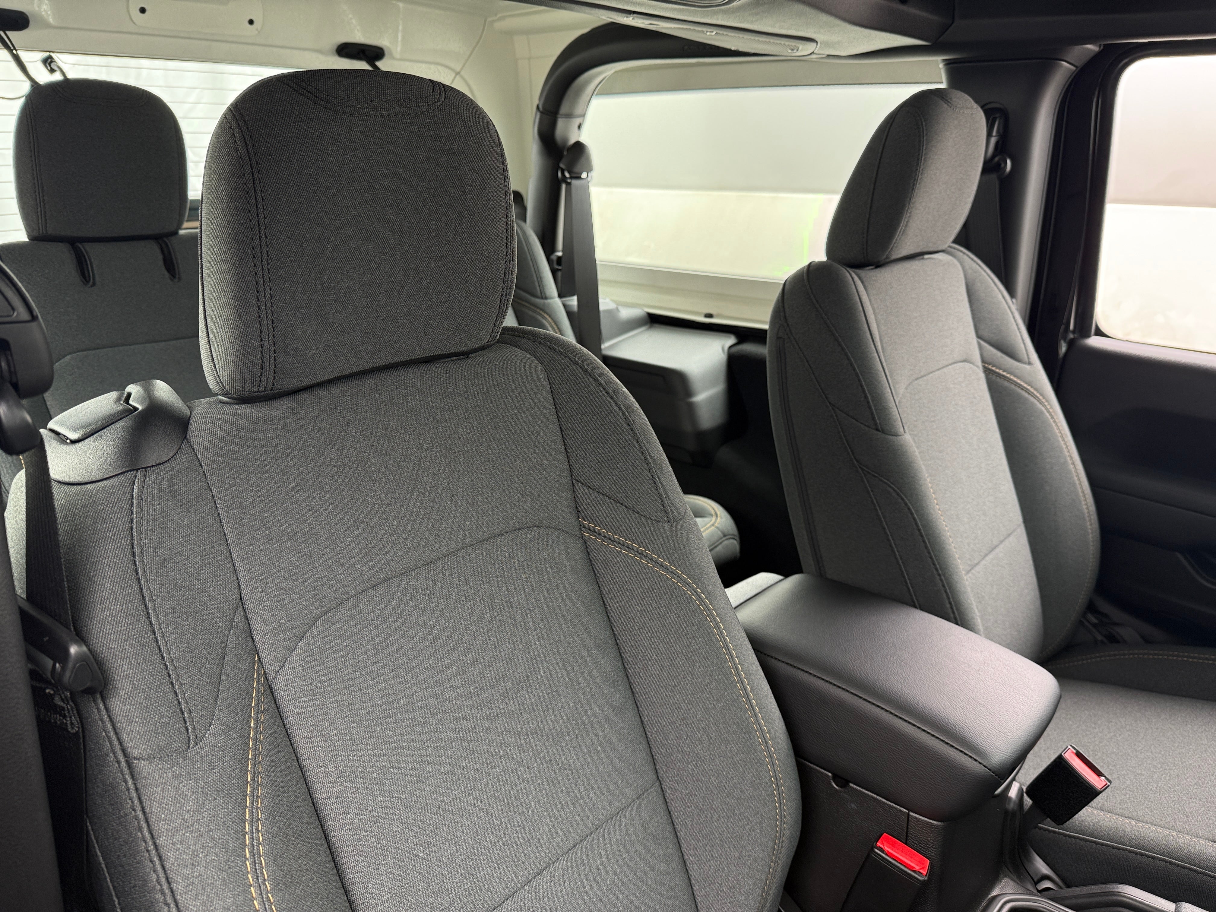 2026 Jeep Wrangler Sport's photo