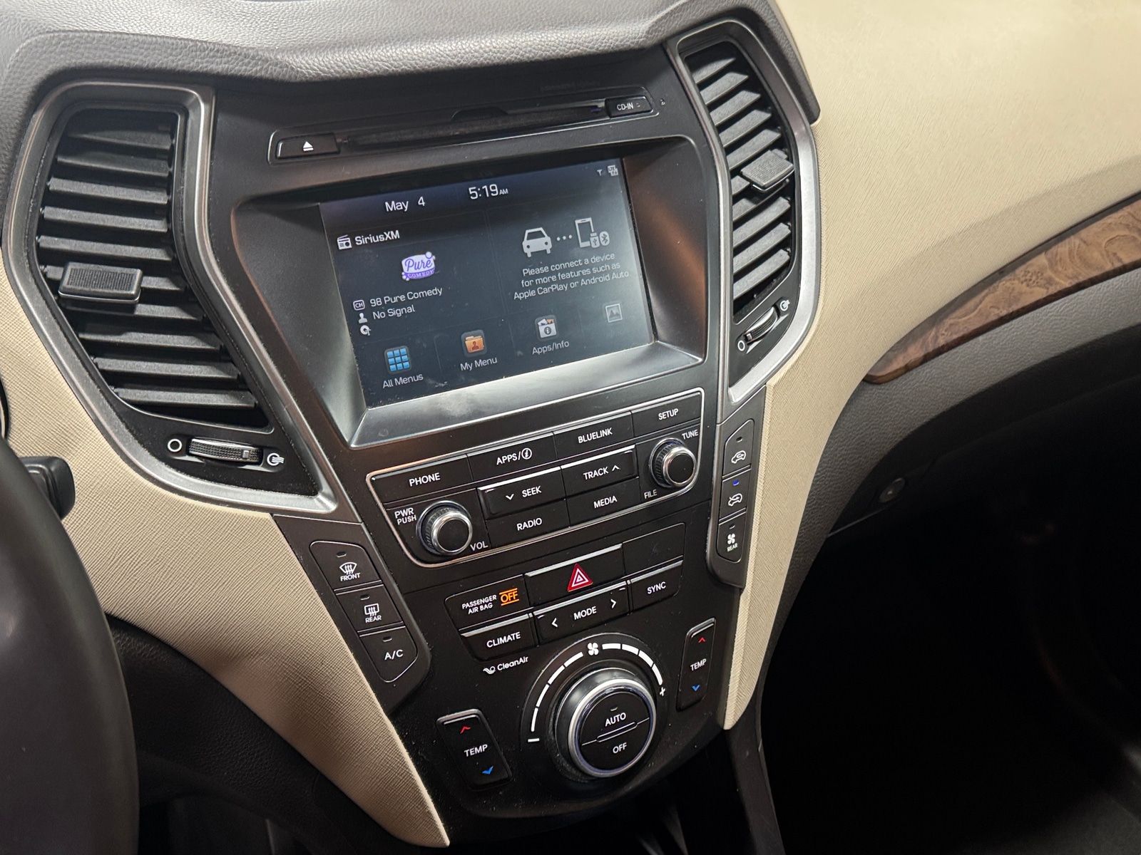 Thumbnail: 2018 Hyundai Santa Fe - 3