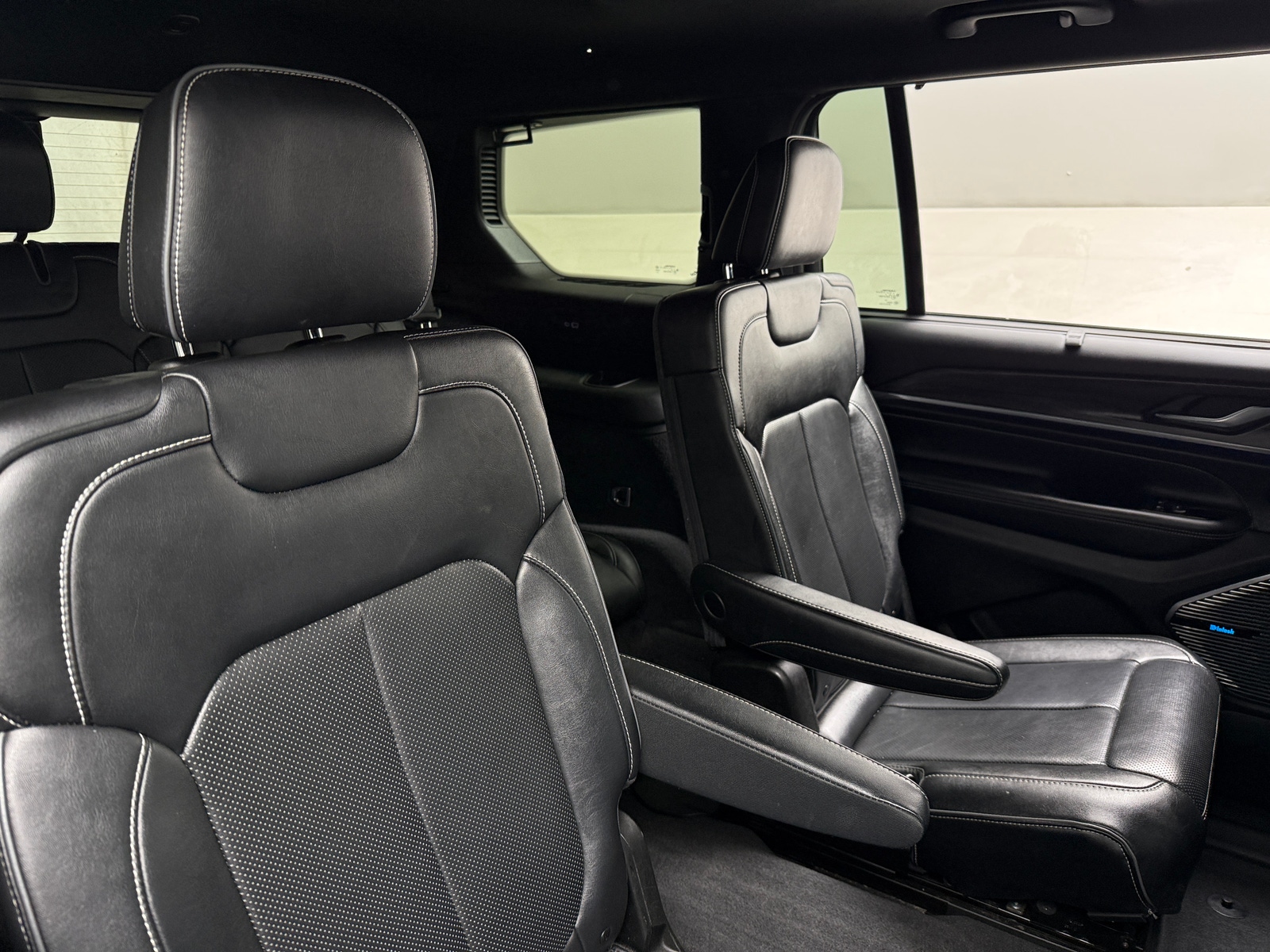 Thumbnail: 2022 Jeep Grand Cherokee L - 5