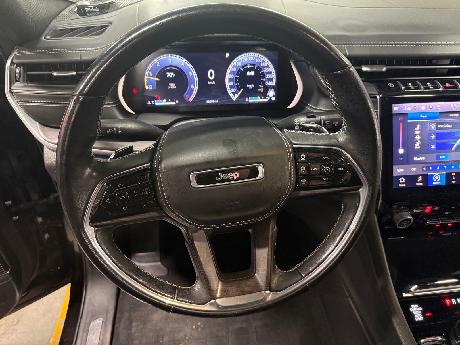 Thumbnail: 2022 Jeep Grand Cherokee L - 4