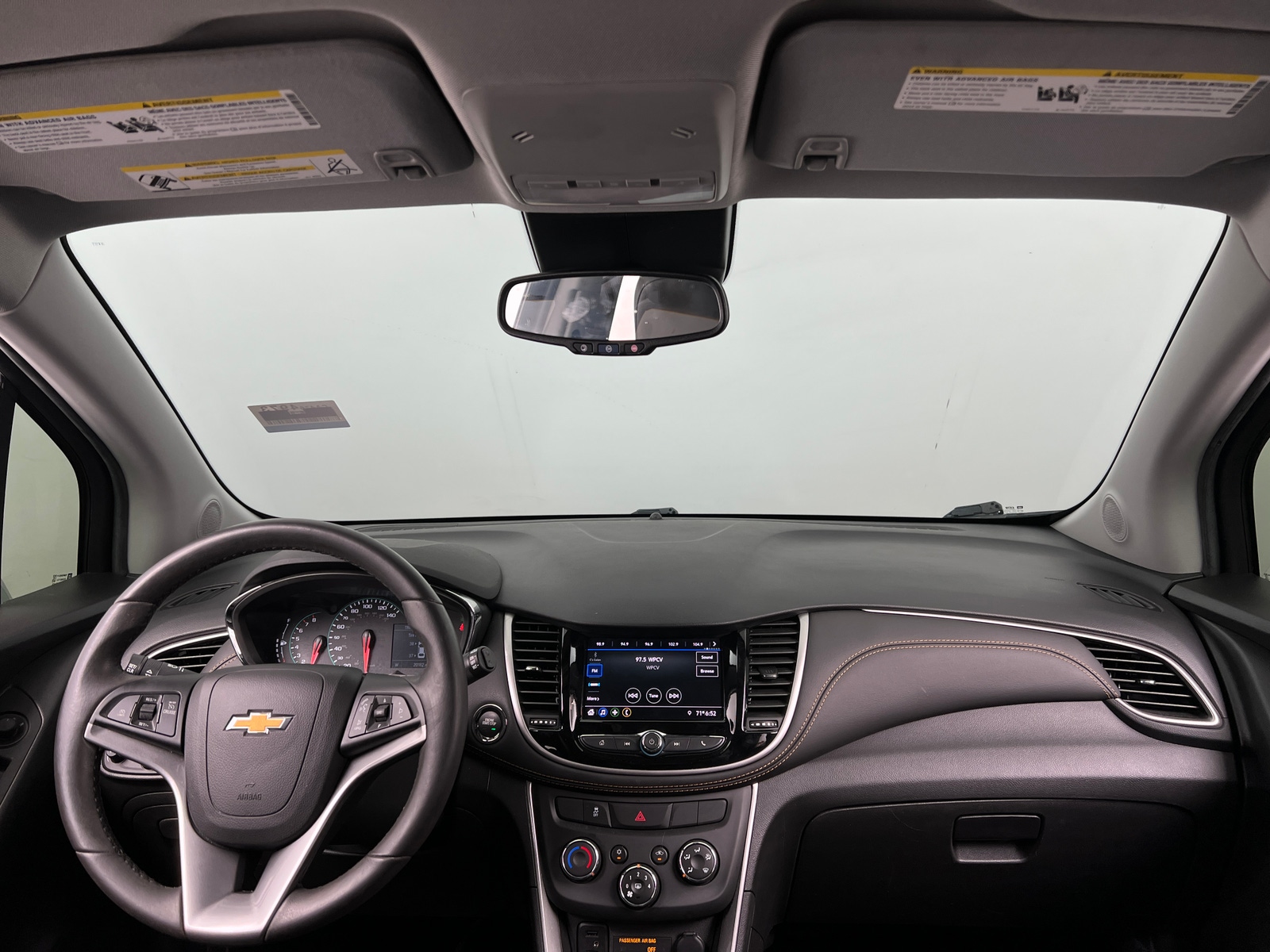 Thumbnail: 2021 Chevrolet Trax - 3