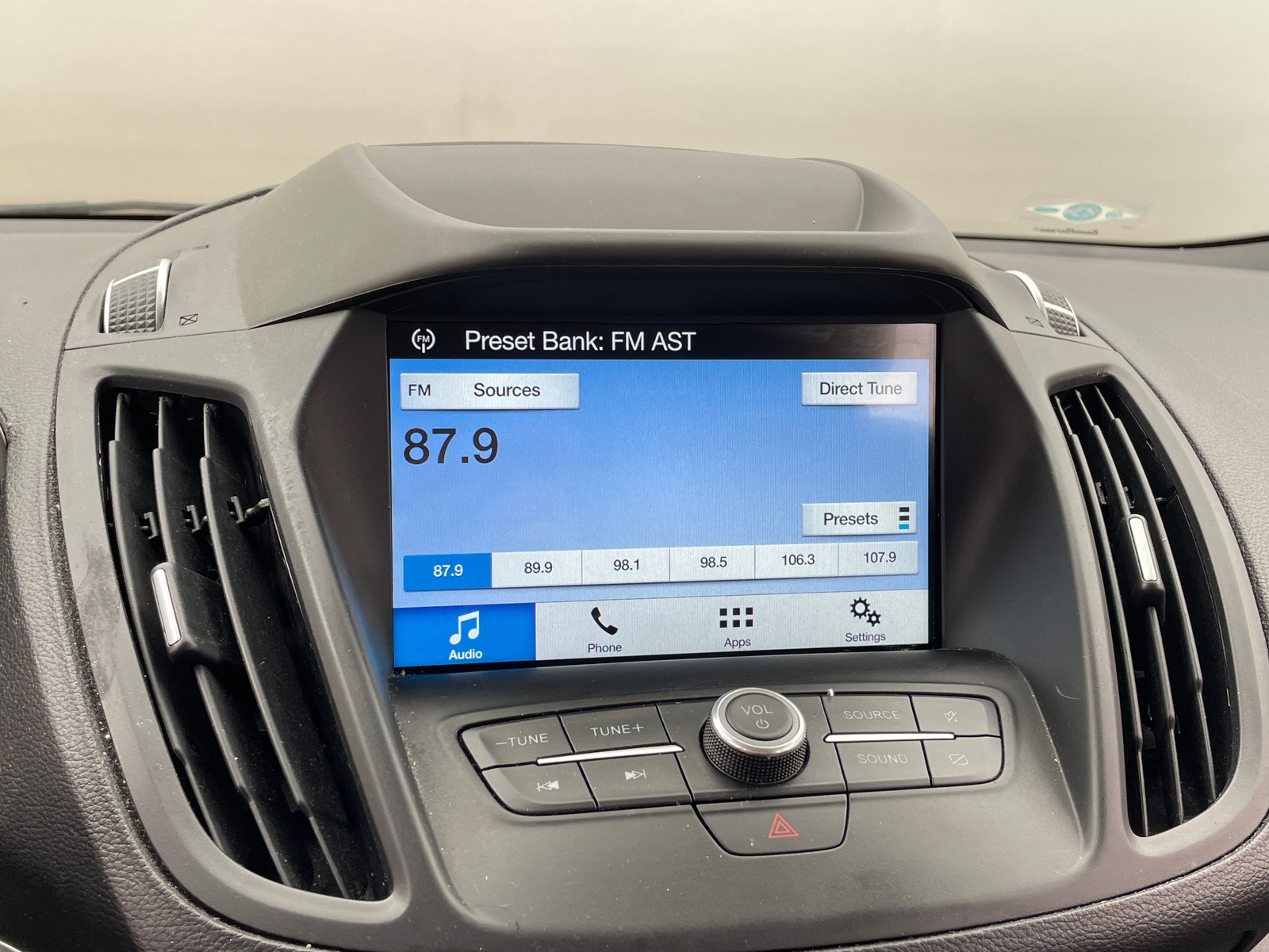 Thumbnail: 2019 Ford Escape - 4