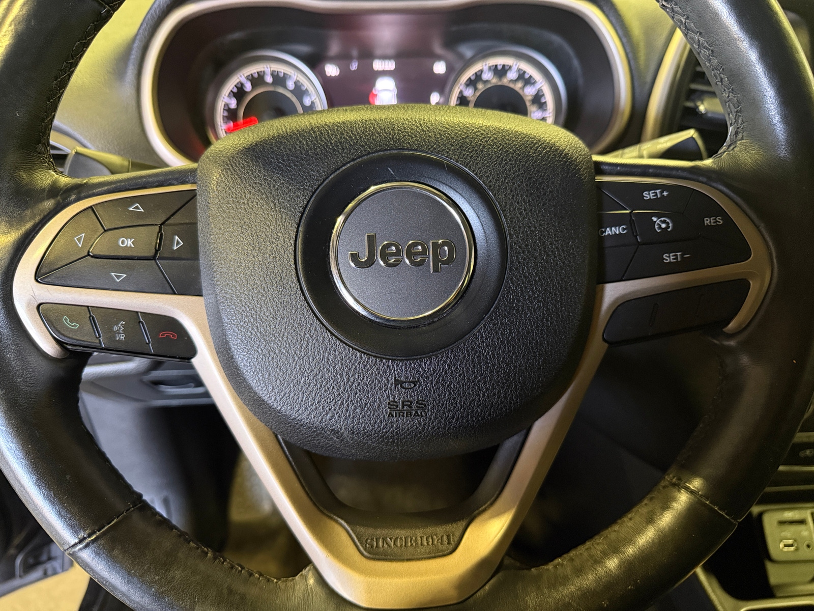 Thumbnail: 2015 Jeep Cherokee - 4
