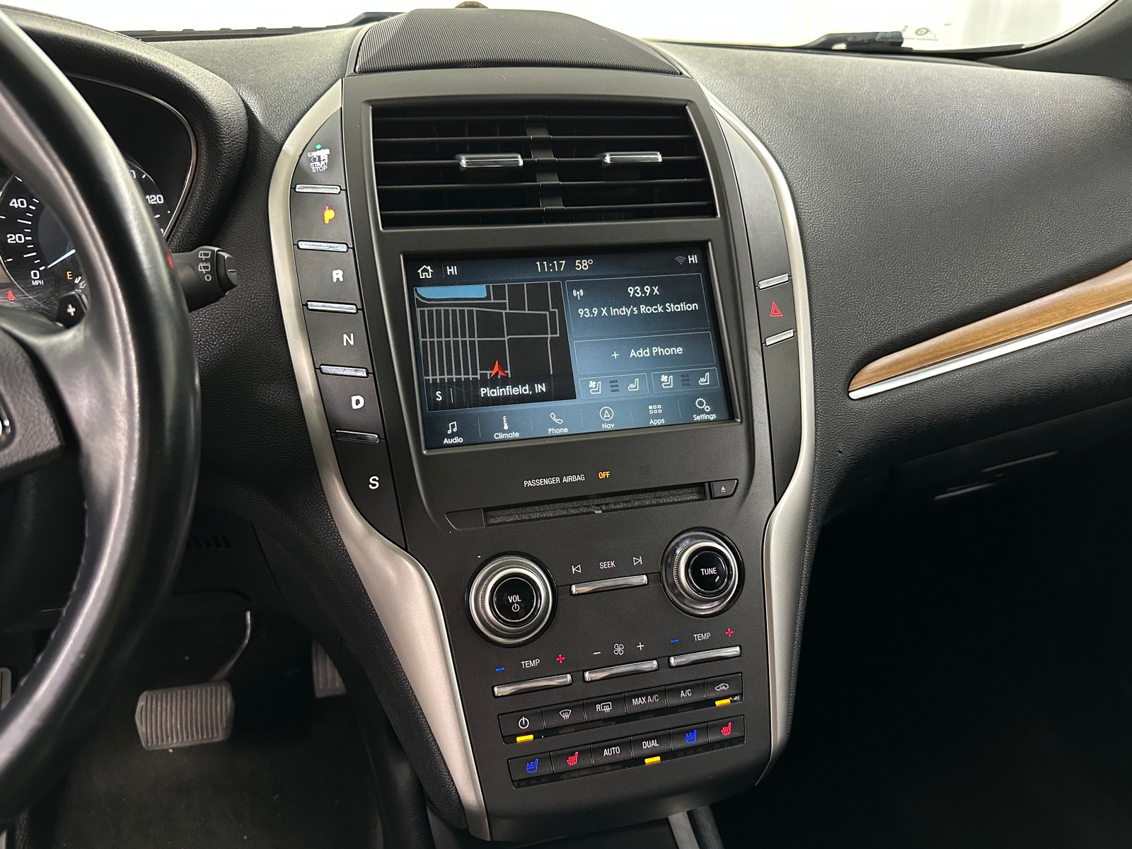 Thumbnail: 2015 Lincoln MKC - 3