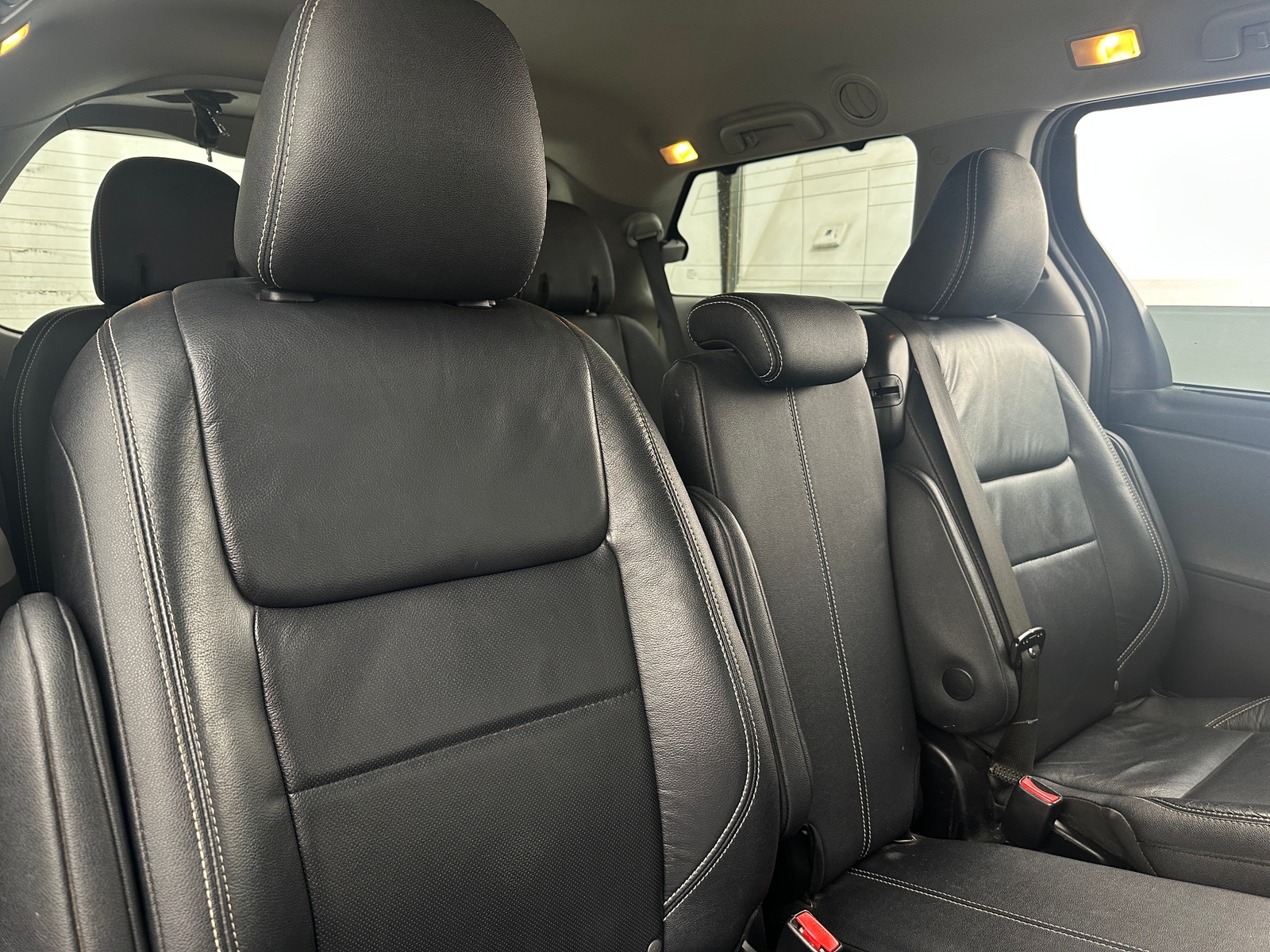 Thumbnail: 2018 Toyota Sienna - 5