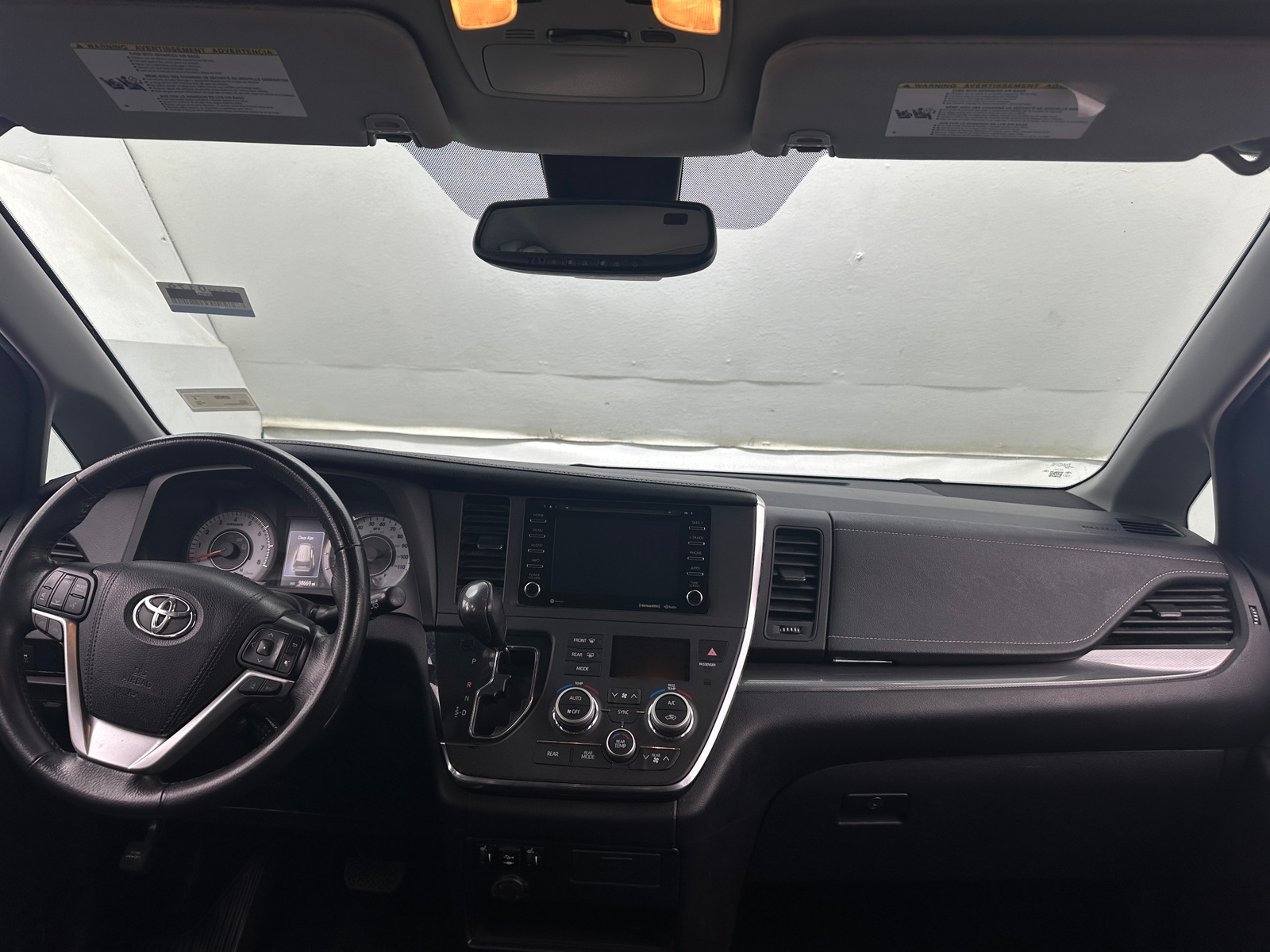 Thumbnail: 2018 Toyota Sienna - 2