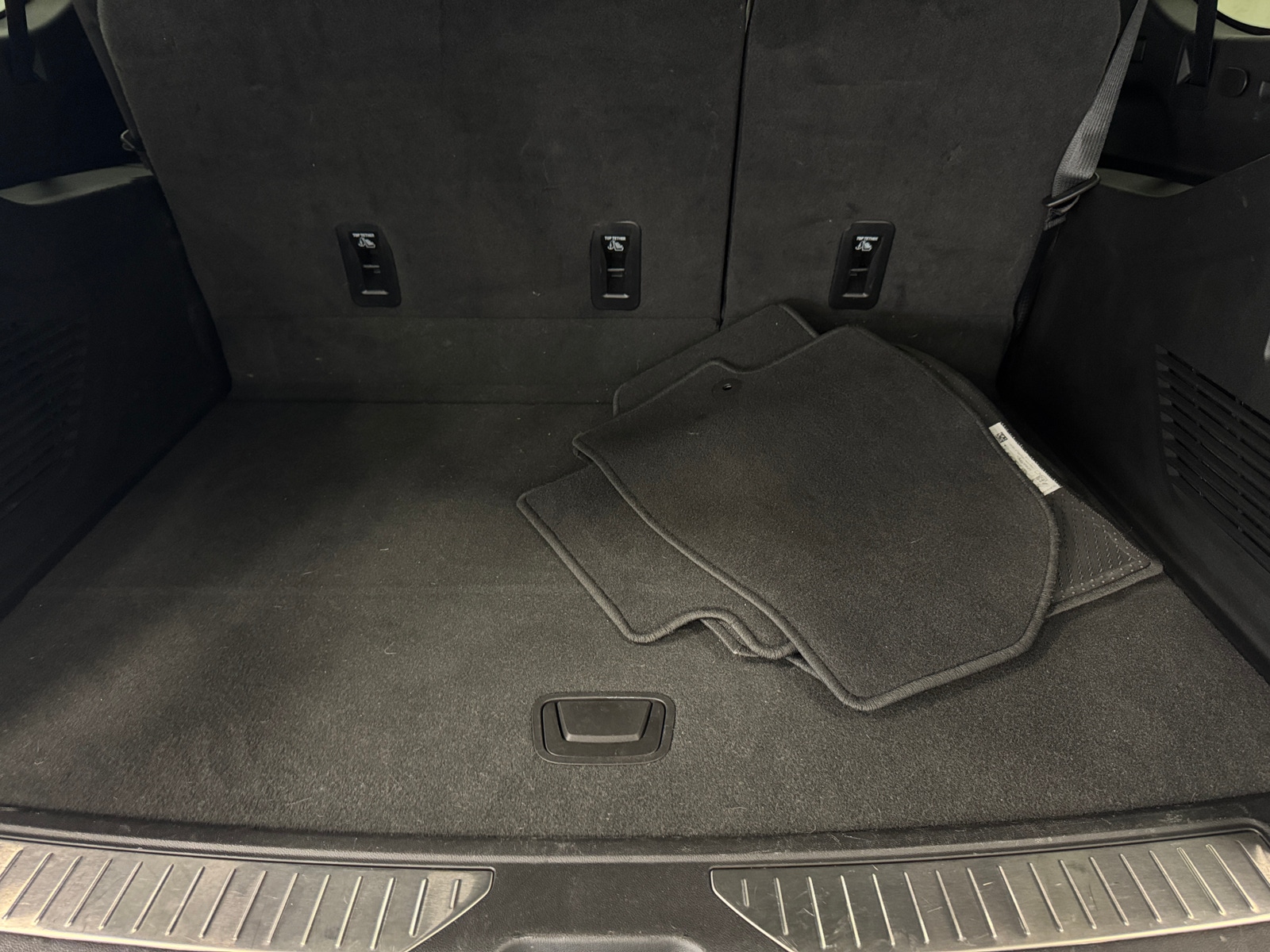 Thumbnail: 2024 Chevrolet Suburban - 6