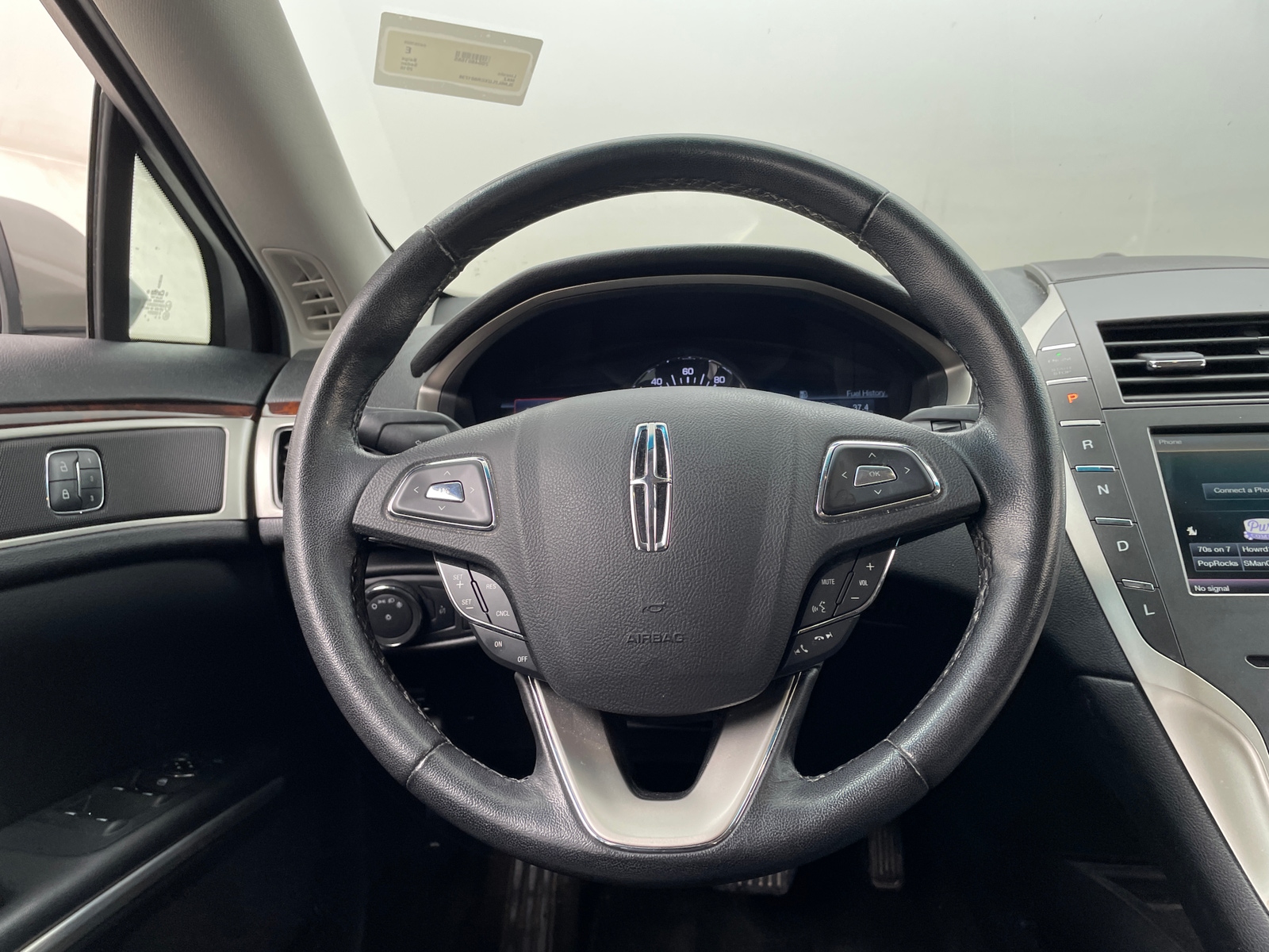Thumbnail: 2016 Lincoln MKZ - 4