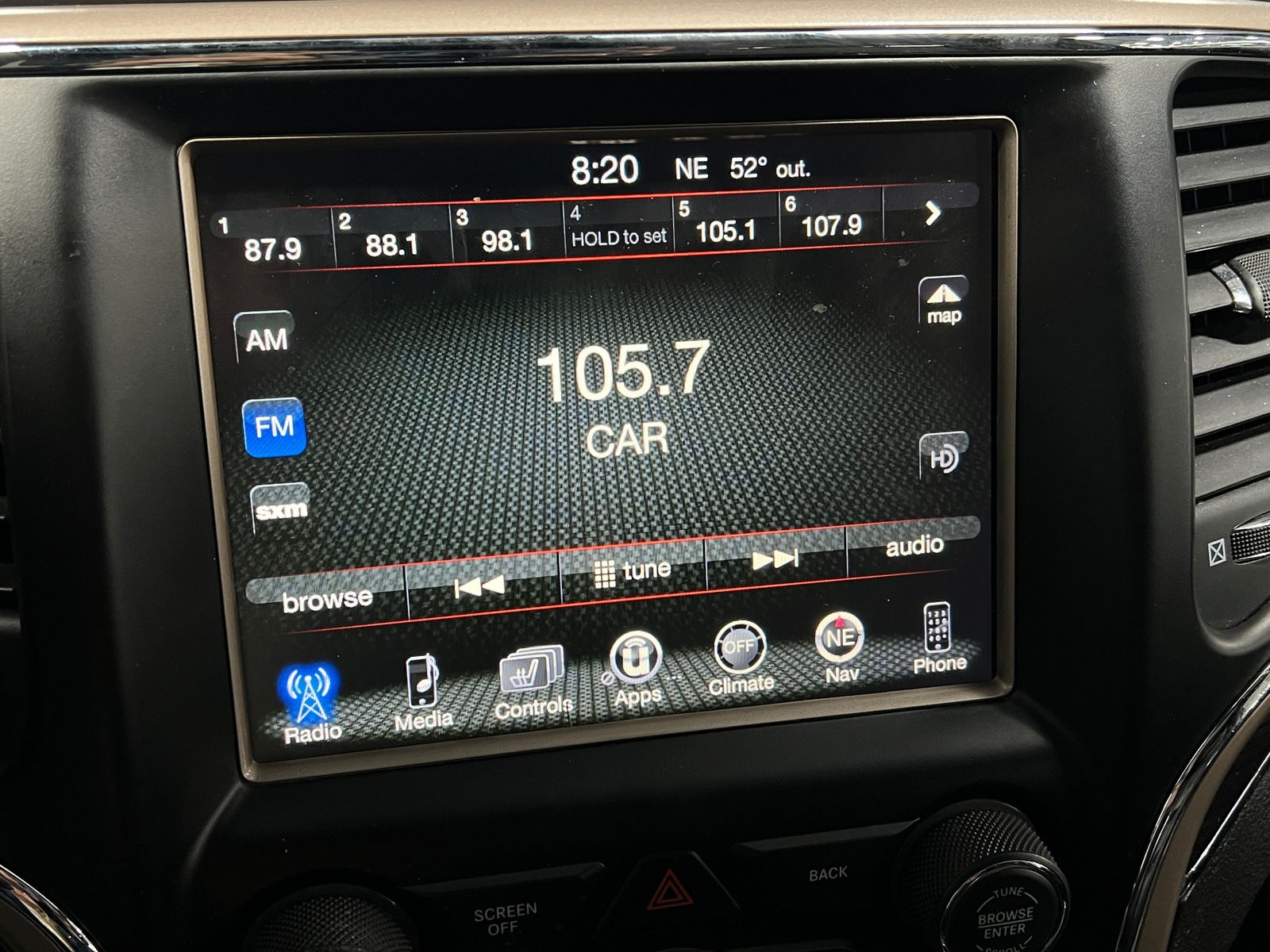 Thumbnail: 2017 Jeep Grand Cherokee - 3