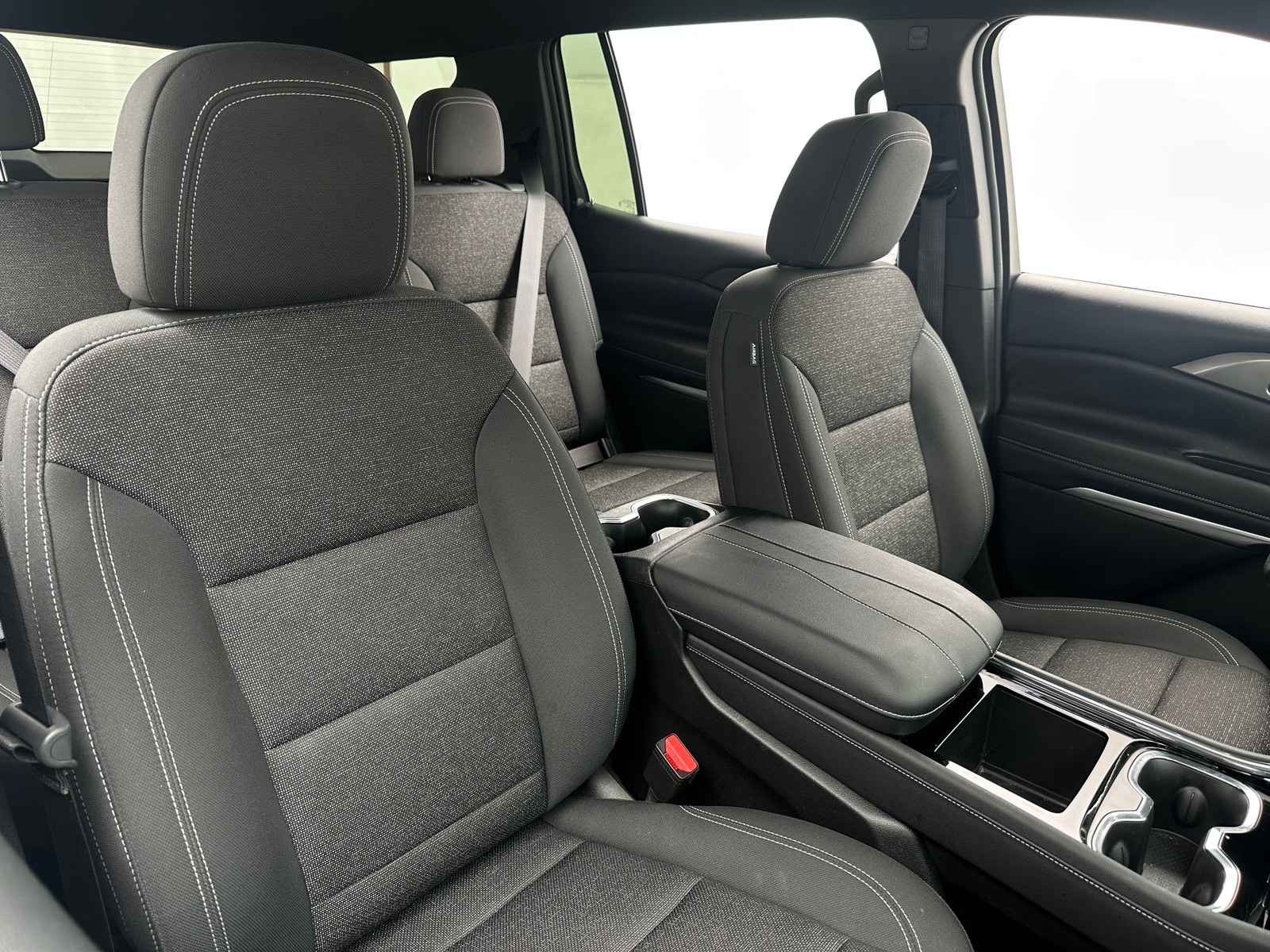 Thumbnail: 2025 Chevrolet Traverse - 2