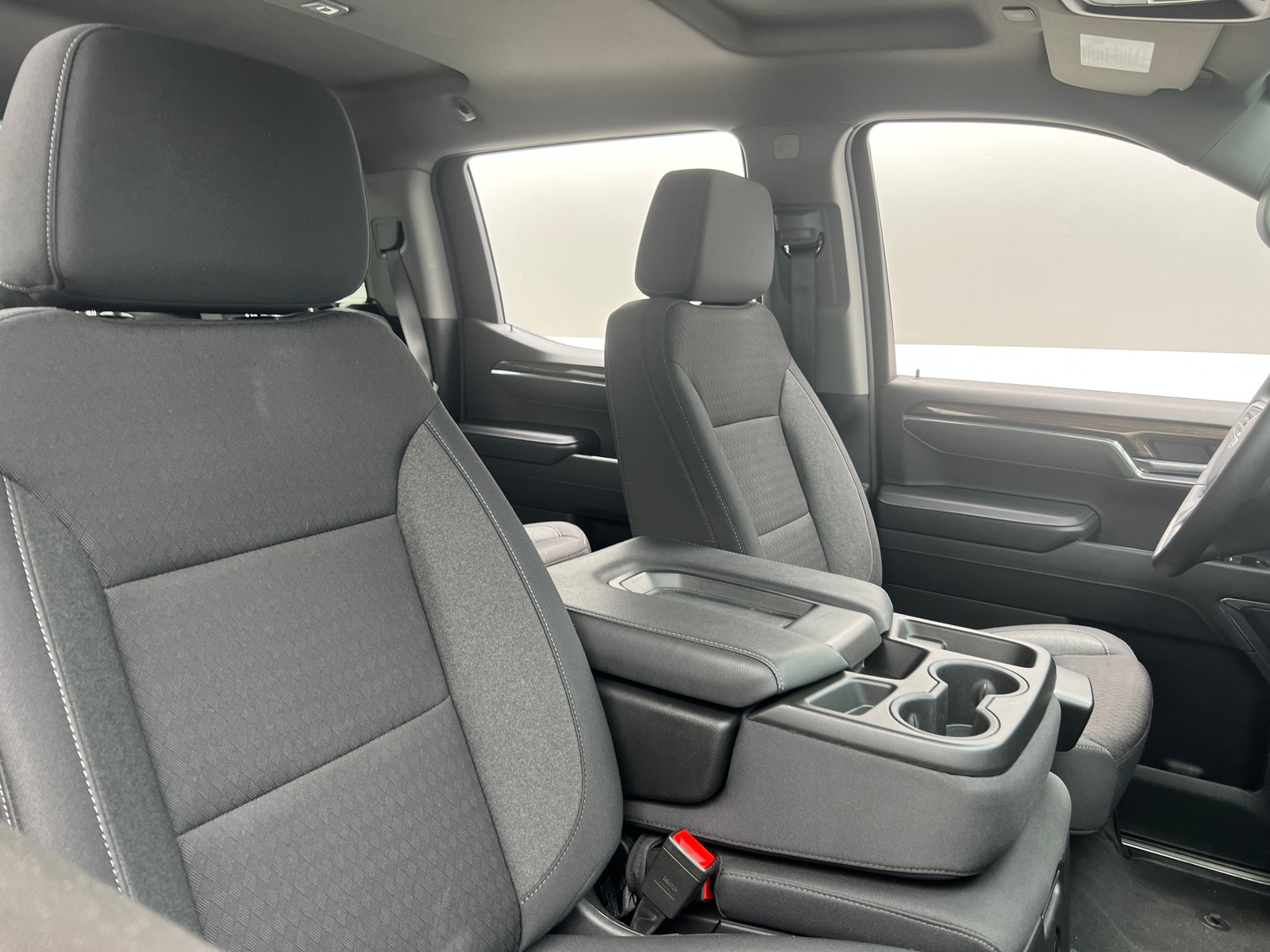 Thumbnail: 2025 Chevrolet Silverado 1500 - 2