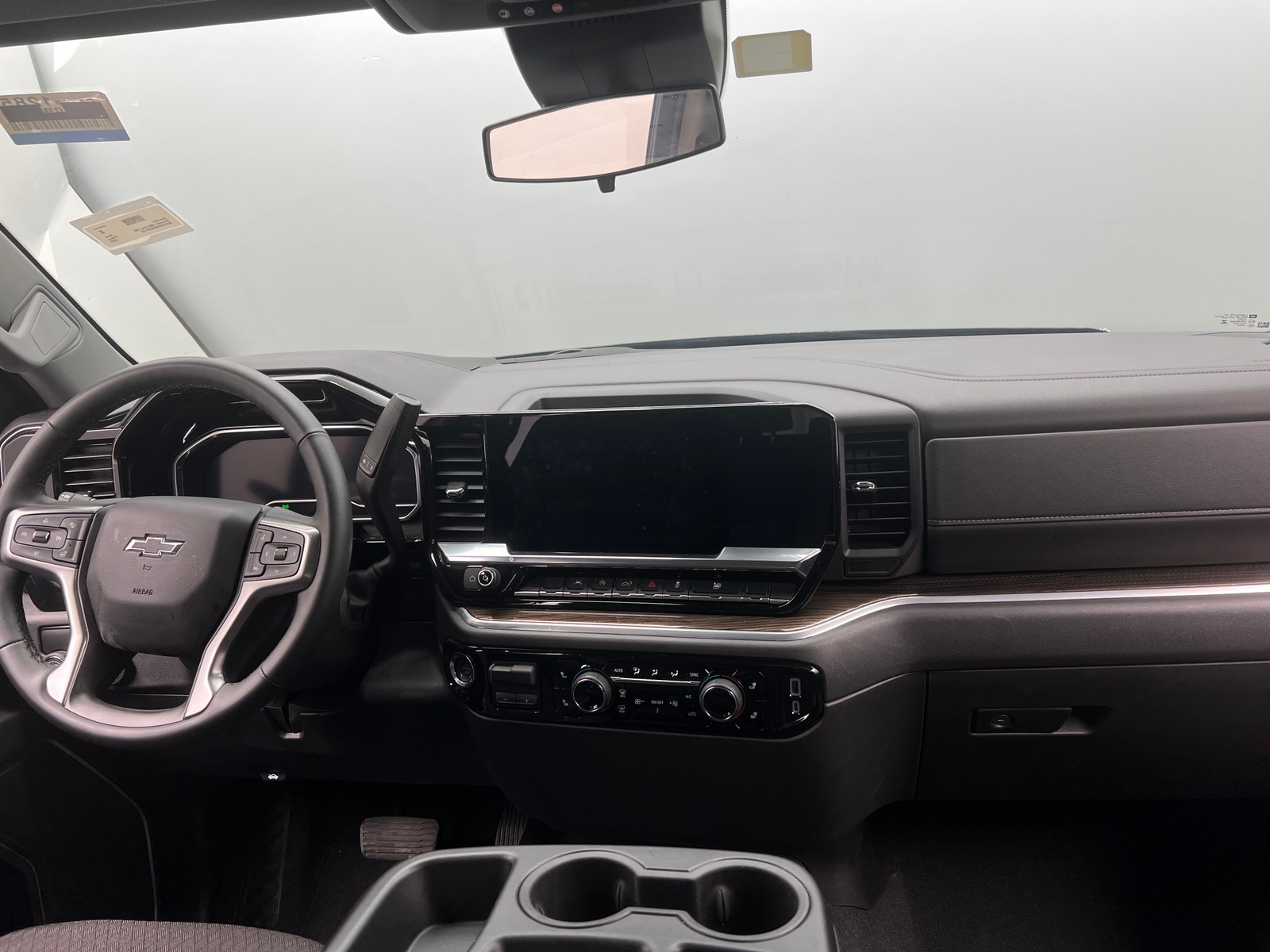 Thumbnail: 2025 Chevrolet Silverado 1500 - 3