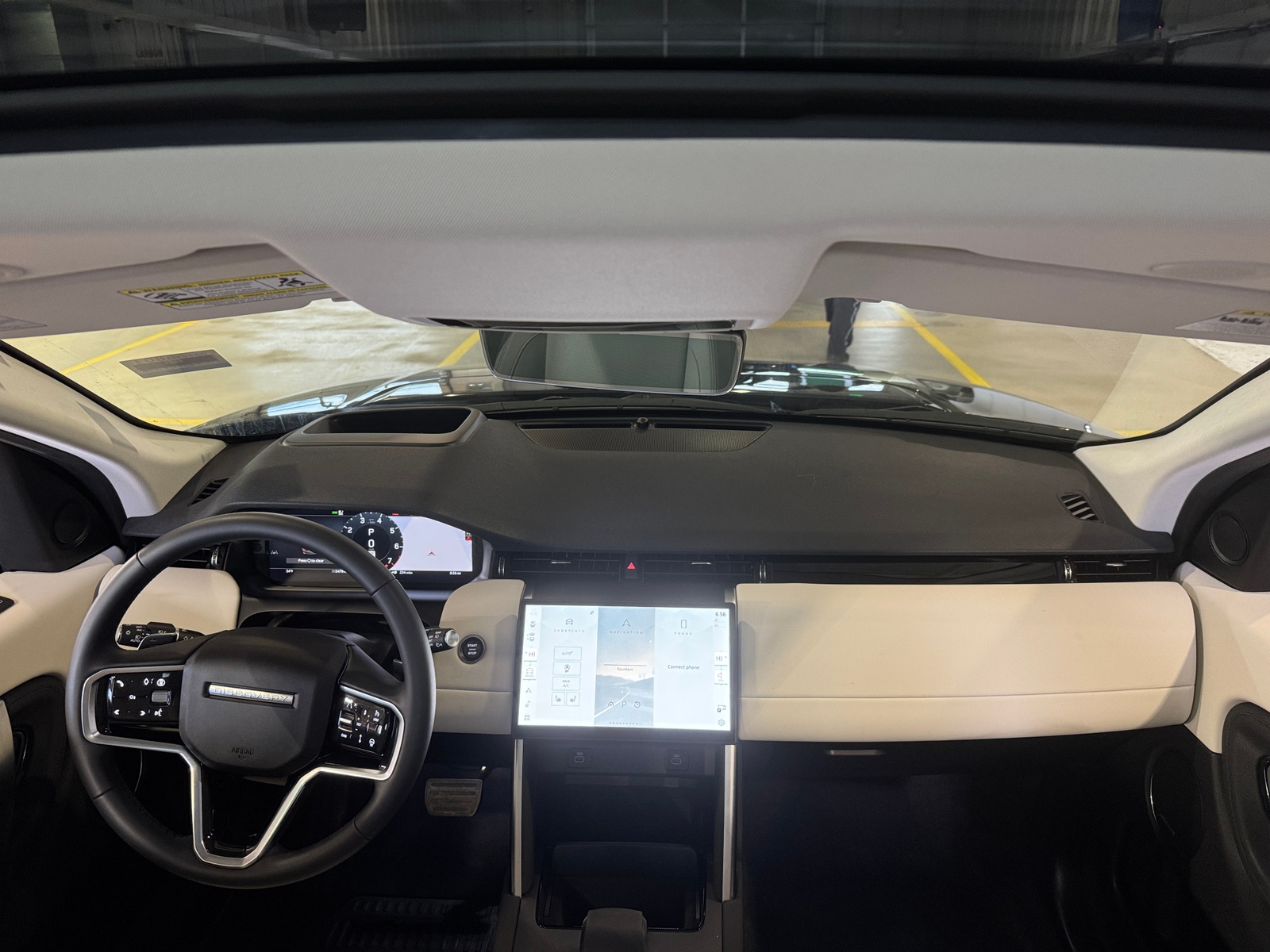 Thumbnail: 2025 Land Rover Discovery Sport - 2