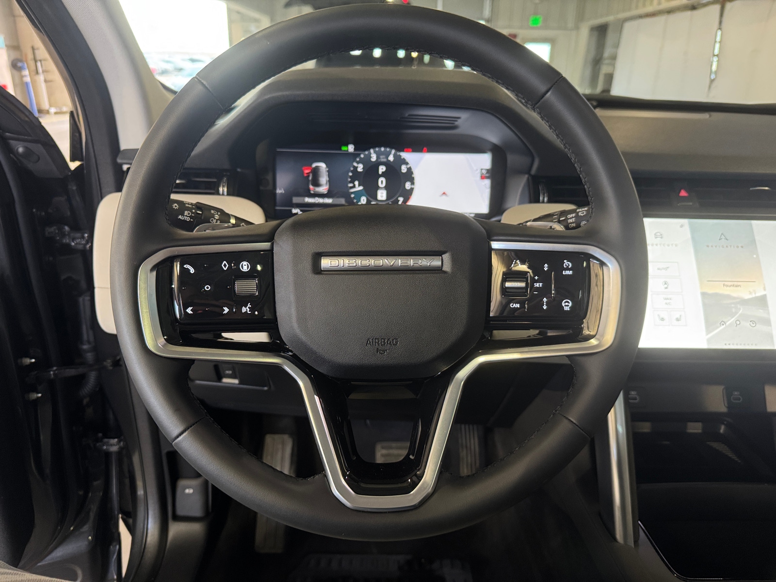Thumbnail: 2025 Land Rover Discovery Sport - 4