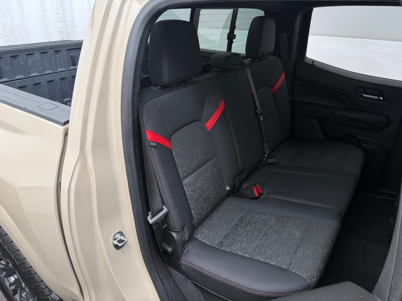 Thumbnail: 2023 Chevrolet Colorado - 6