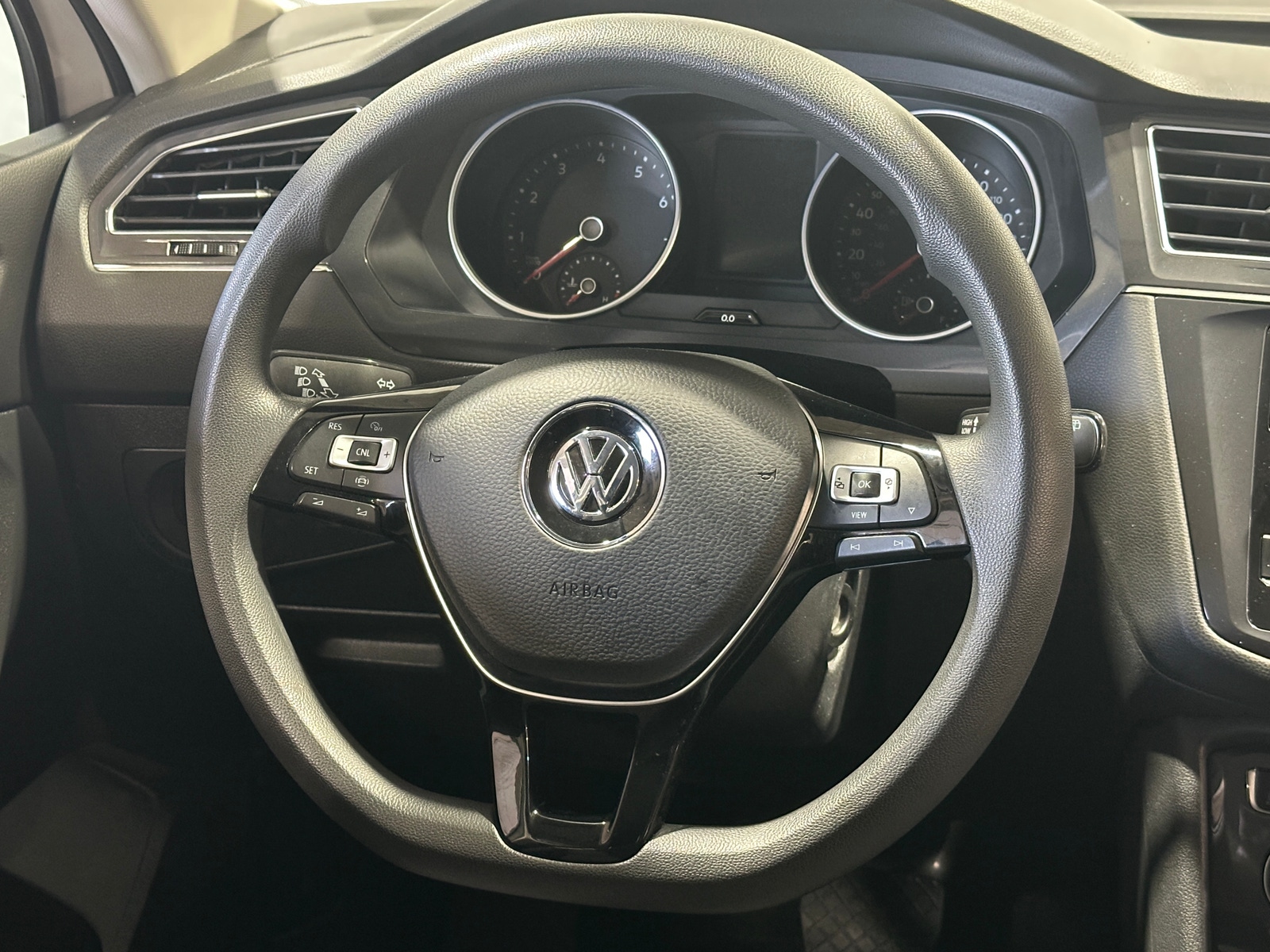 Thumbnail: 2021 Volkswagen Tiguan - 5