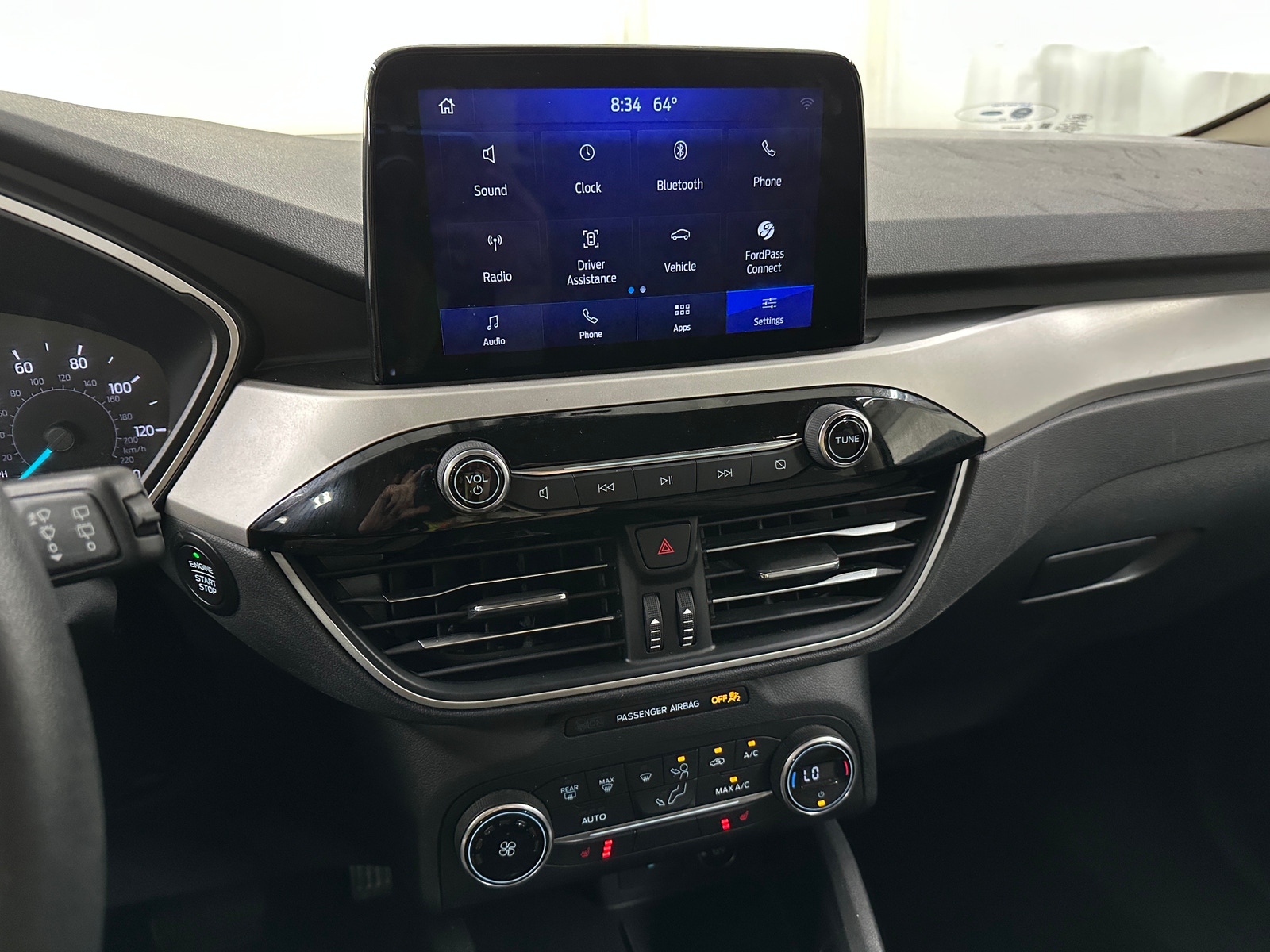 Thumbnail: 2020 Ford Escape - 4