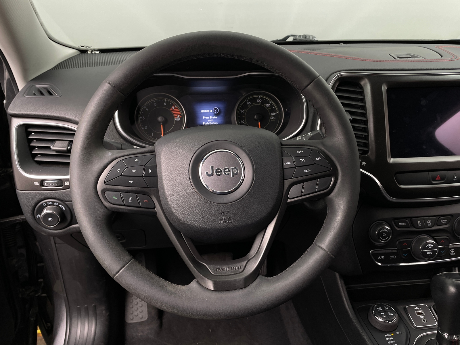 Thumbnail: 2022 Jeep Cherokee - 5