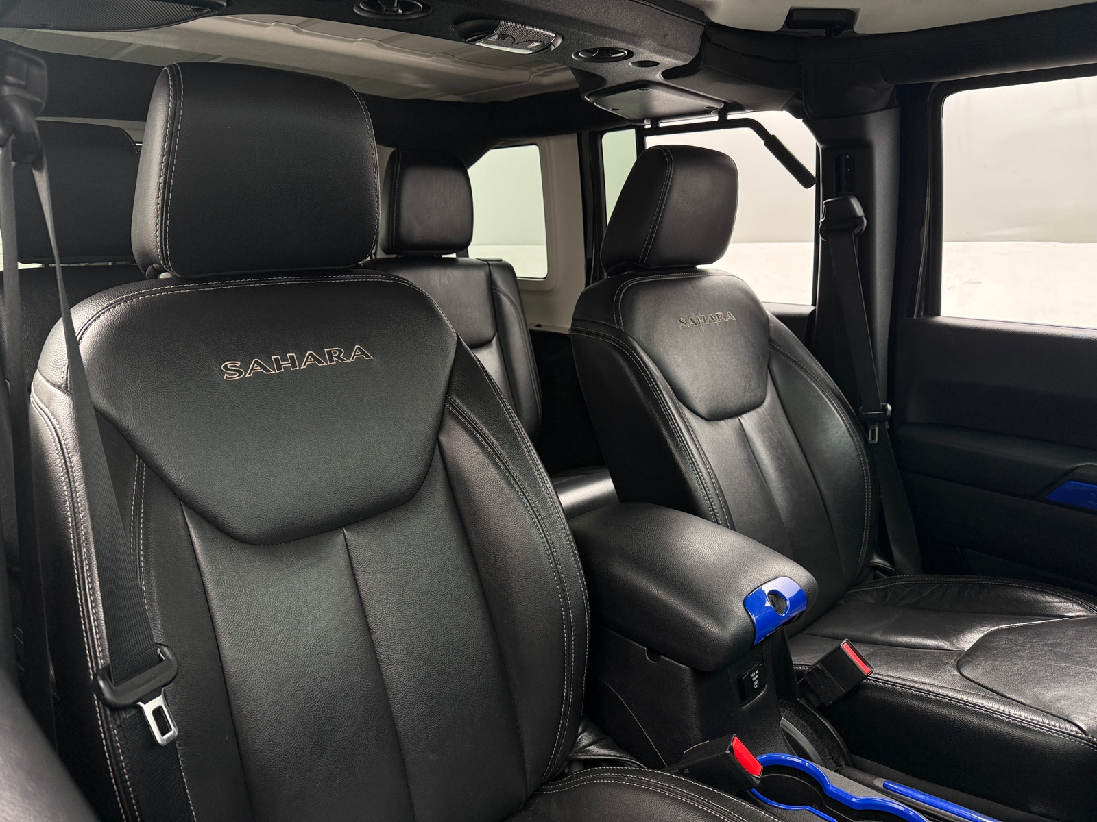 Thumbnail: 2016 Jeep Wrangler - 2