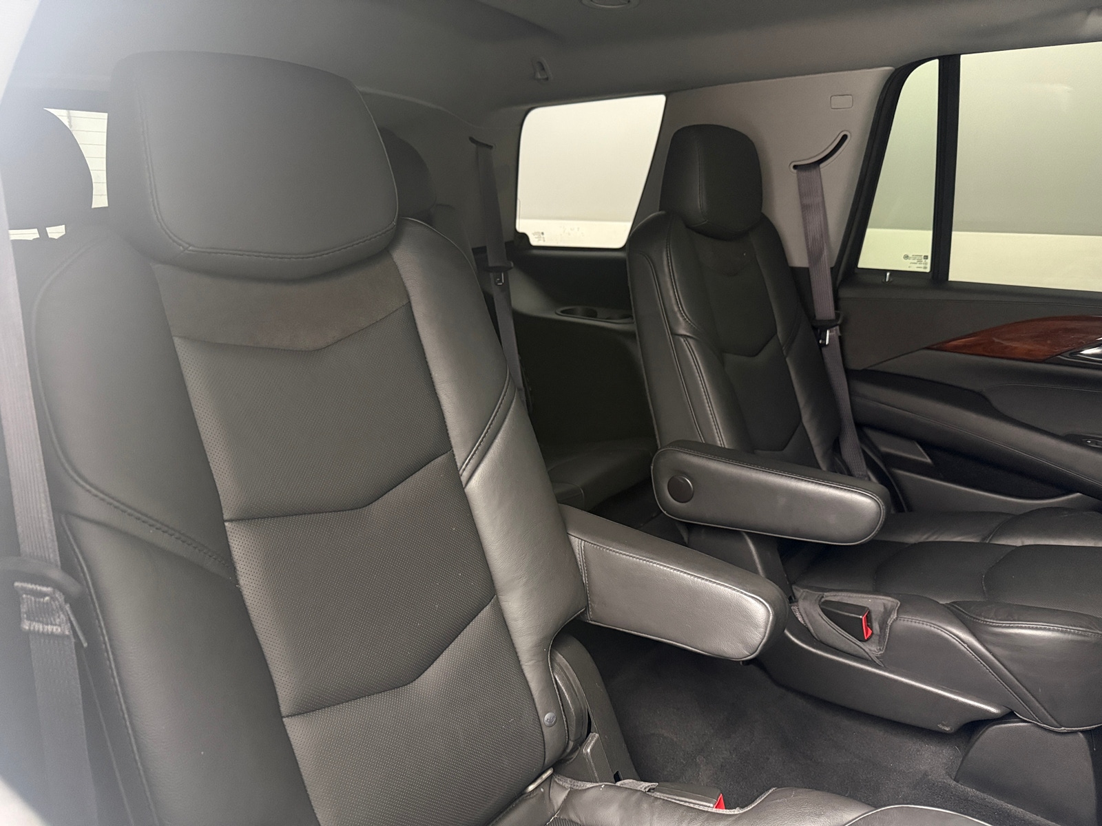 Thumbnail: 2016 Cadillac Escalade - 5