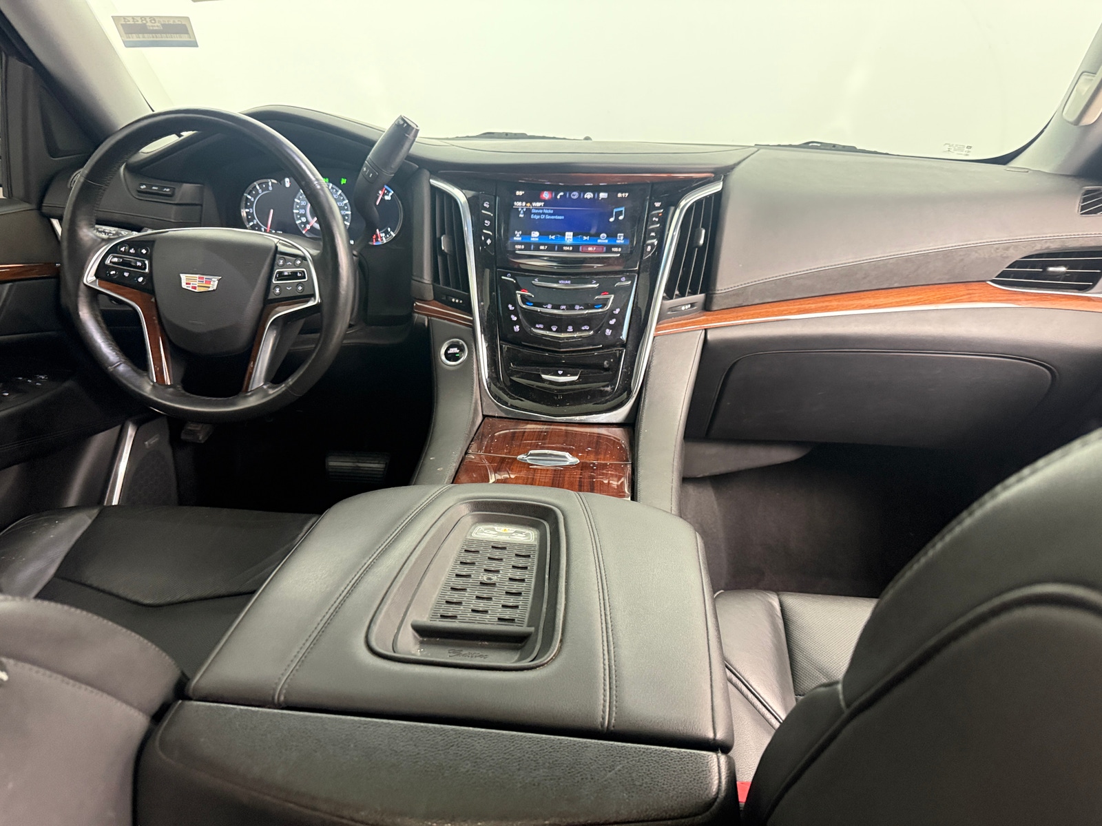 Thumbnail: 2016 Cadillac Escalade - 2