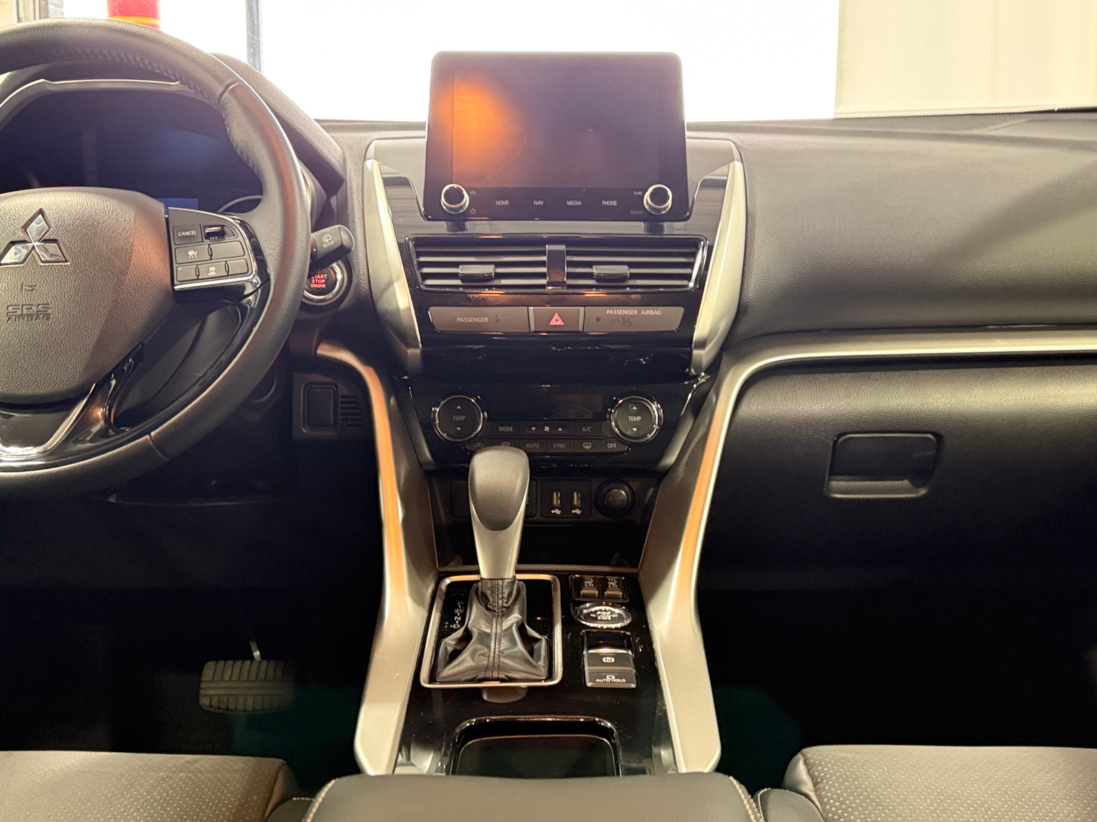 Thumbnail: 2024 Mitsubishi Eclipse Cross - 4