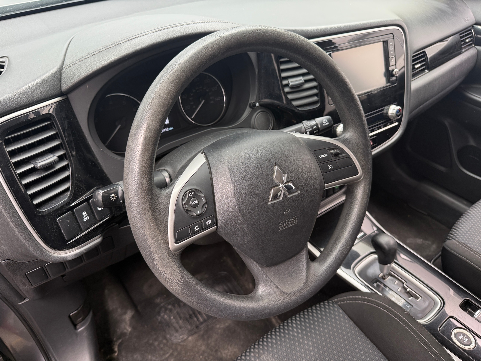 Thumbnail: 2020 Mitsubishi Outlander - 5