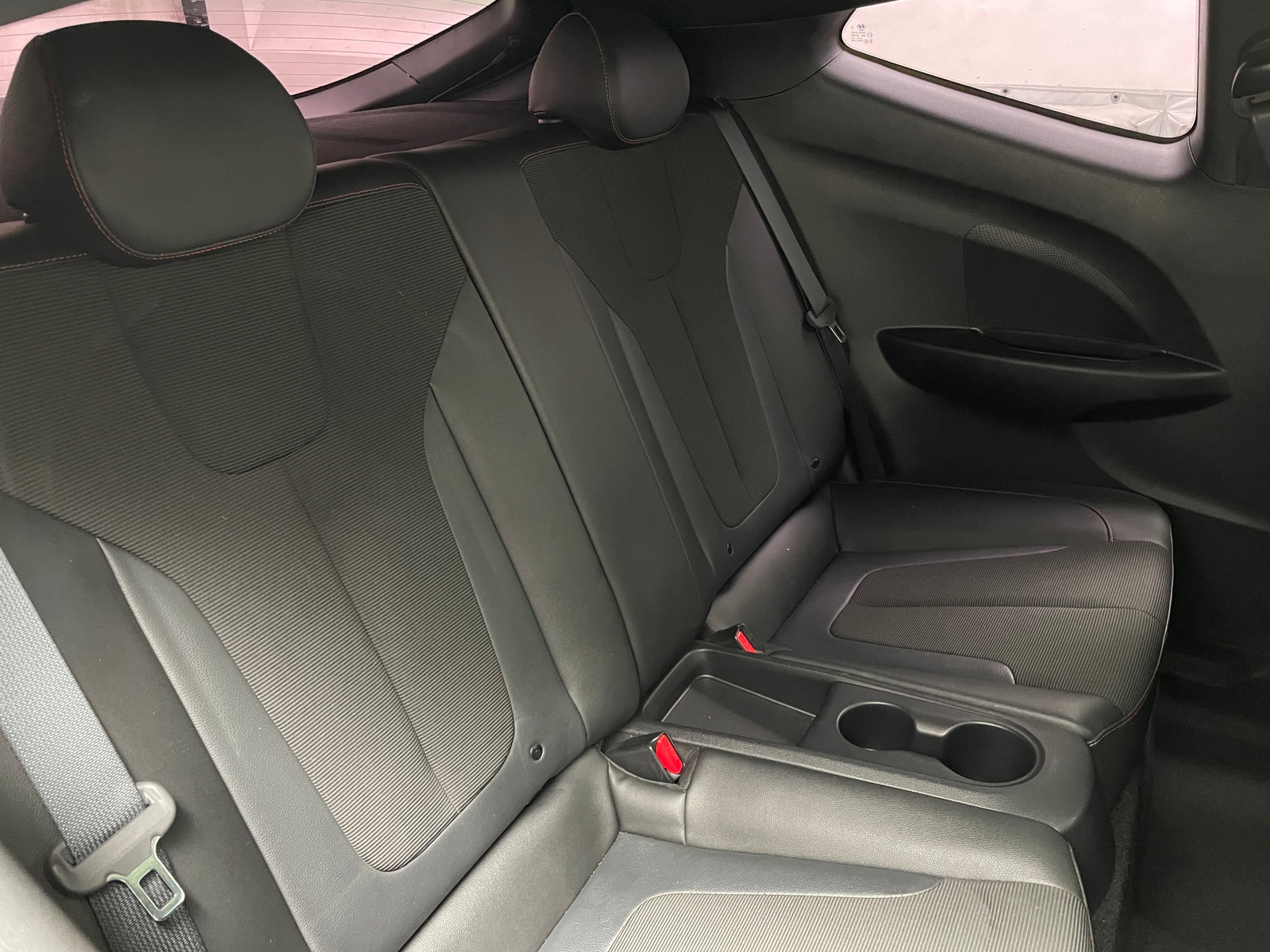 Thumbnail: 2019 Hyundai Veloster - 5