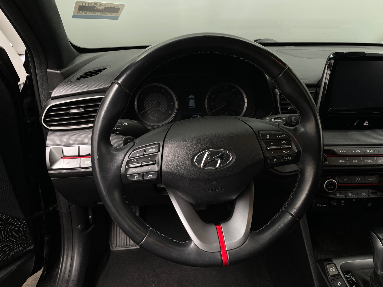 Thumbnail: 2019 Hyundai Veloster - 4