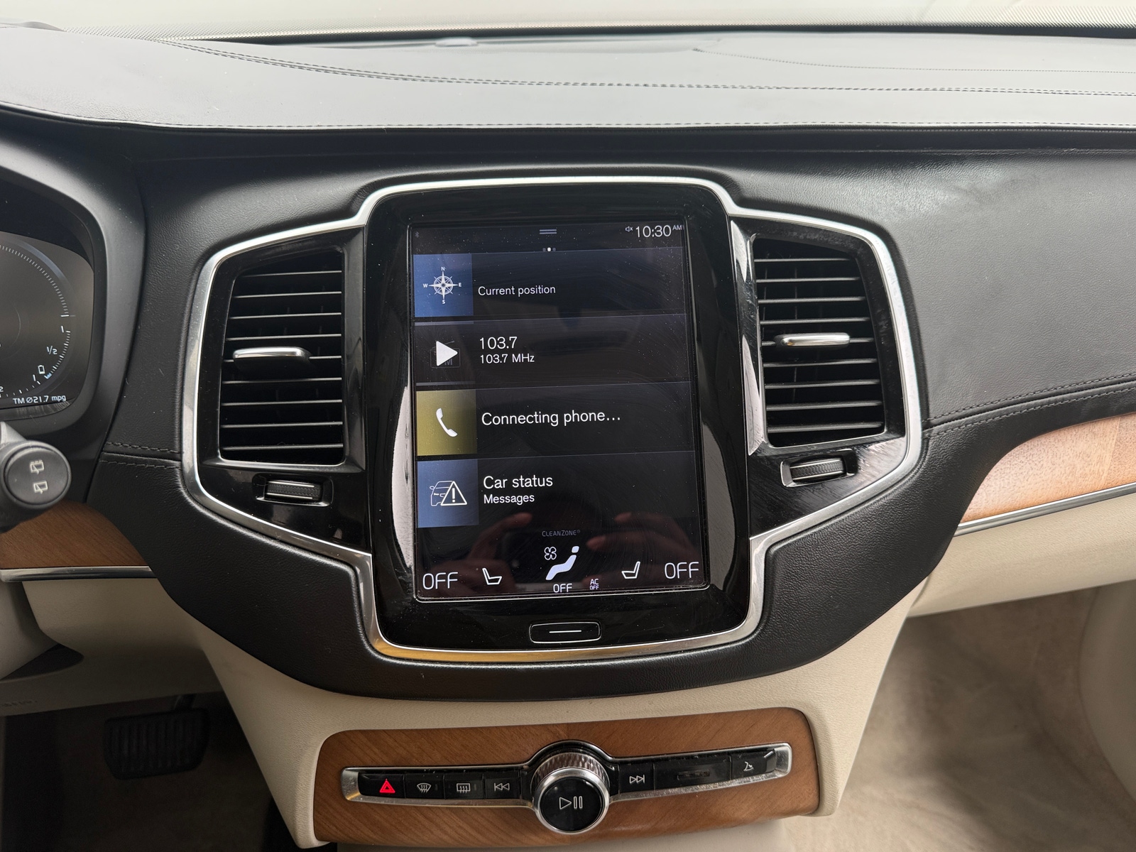 Thumbnail: 2016 Volvo XC90 - 3