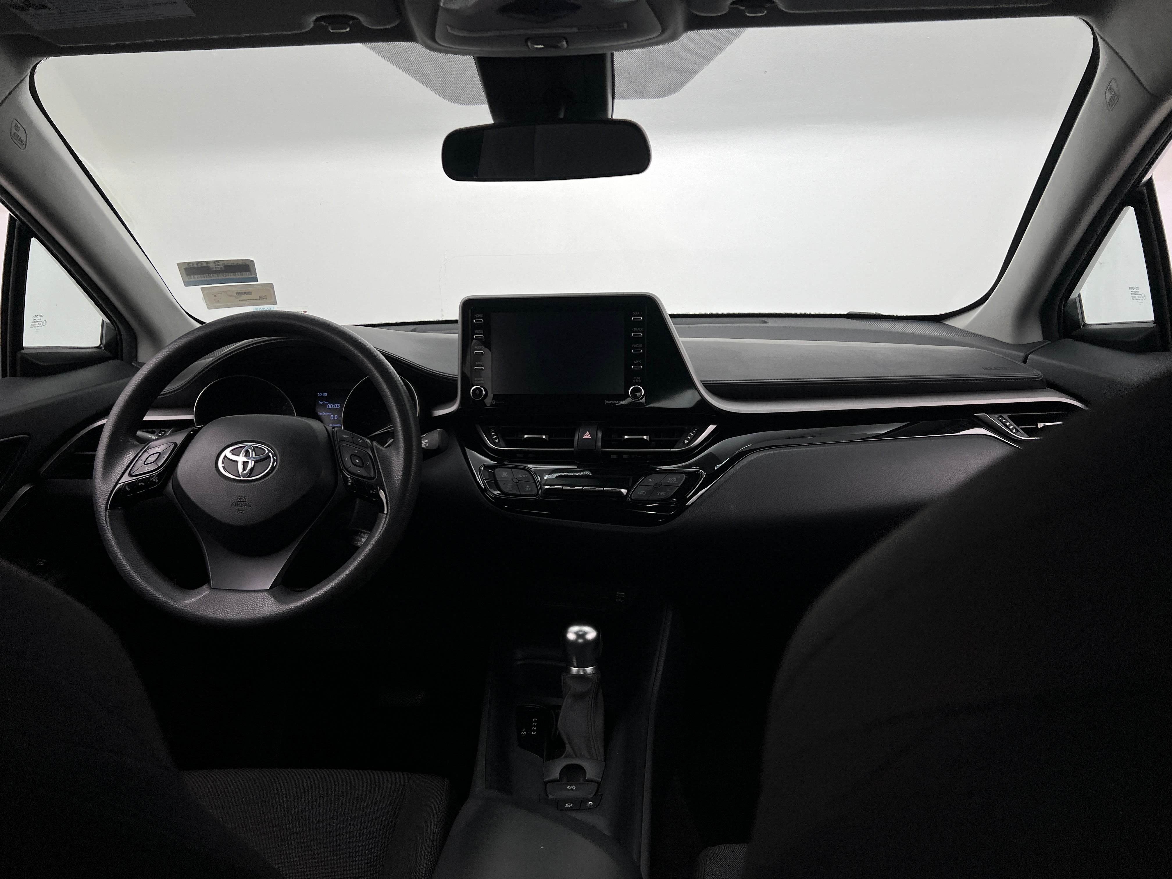 2021 Toyota C-HR LE - Photo 5