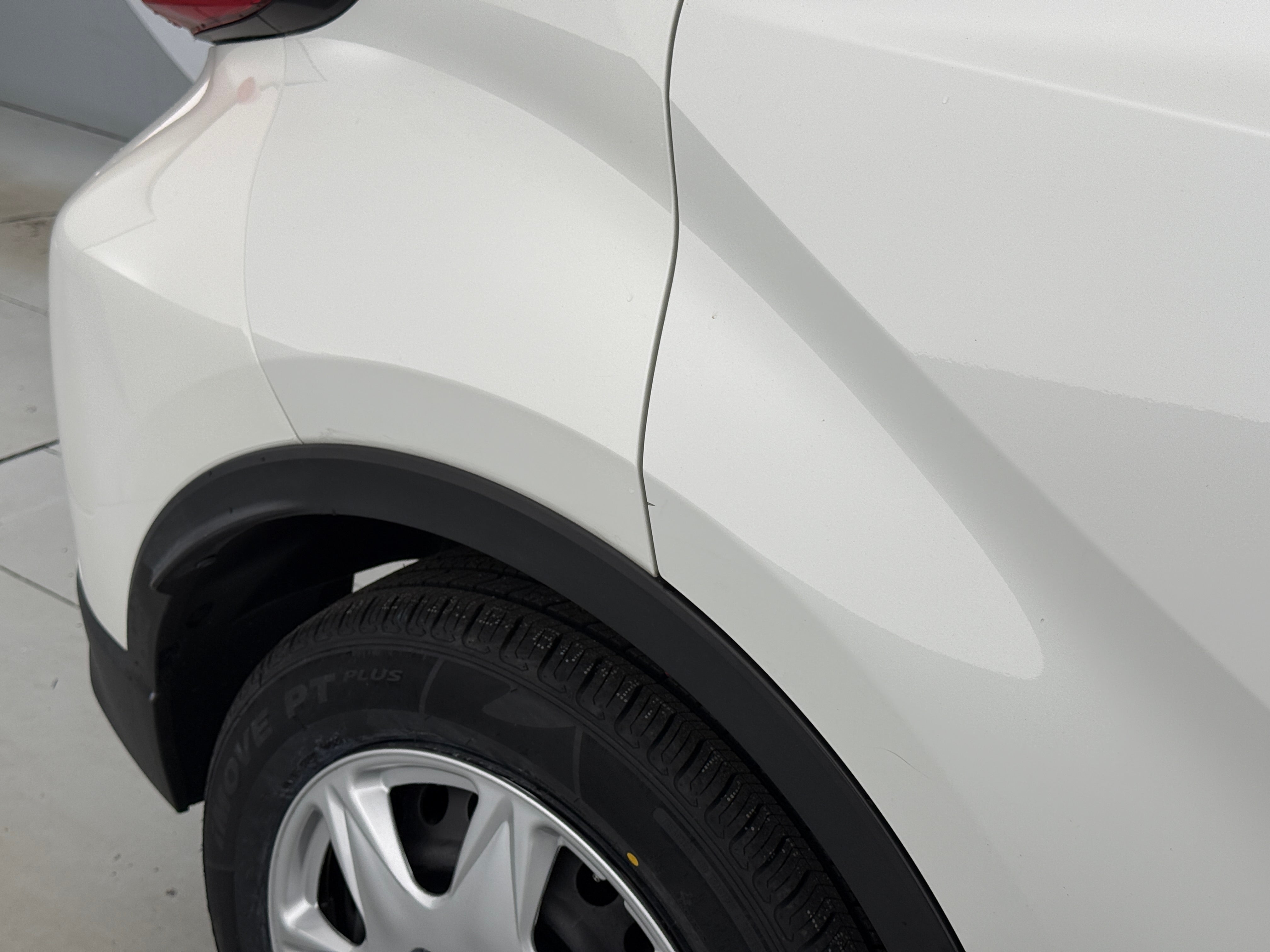 2021 Toyota C-HR LE - Photo 19