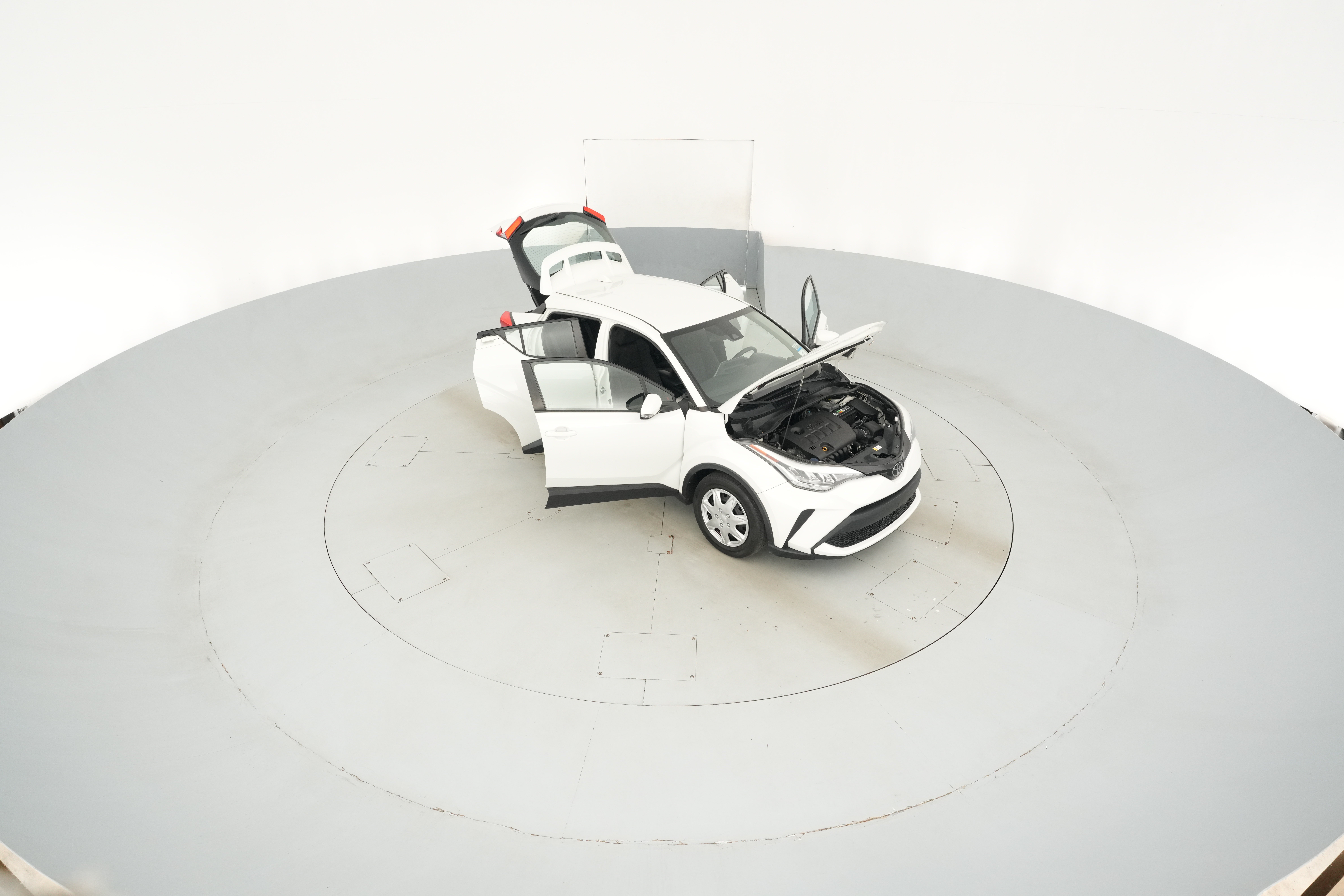2021 Toyota C-HR LE - Photo 50