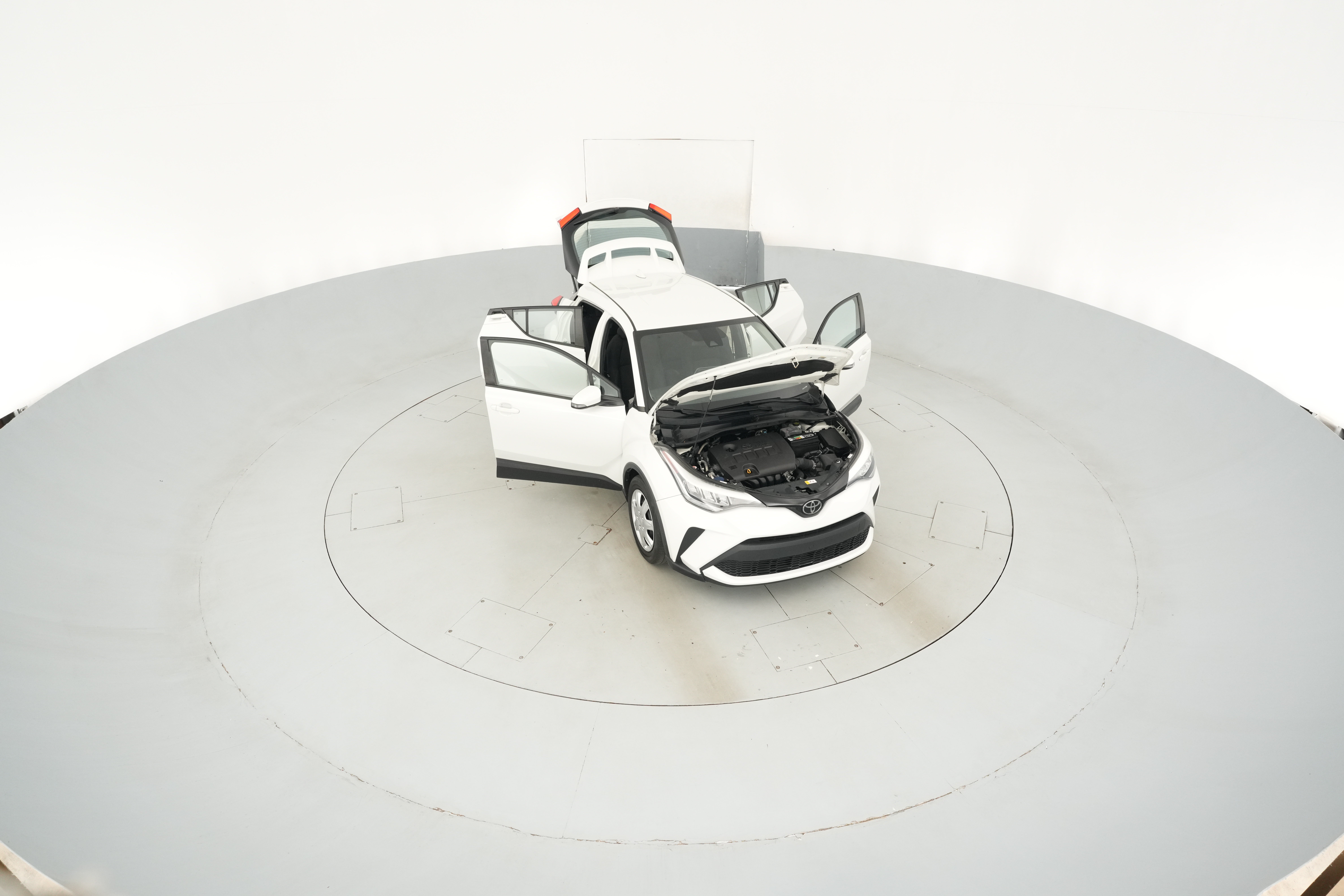 2021 Toyota C-HR LE - Photo 51