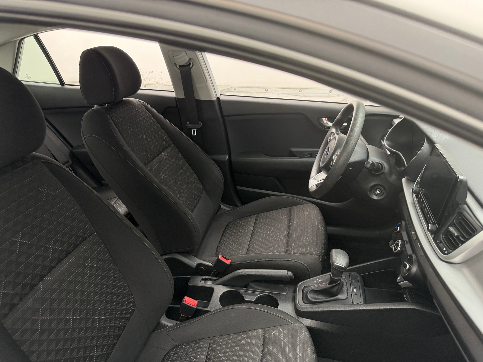 Thumbnail: 2021 Kia Rio - 2