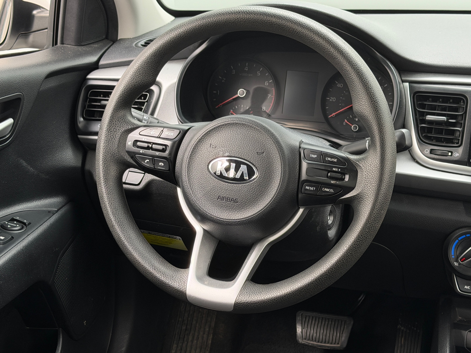 Thumbnail: 2021 Kia Rio - 5