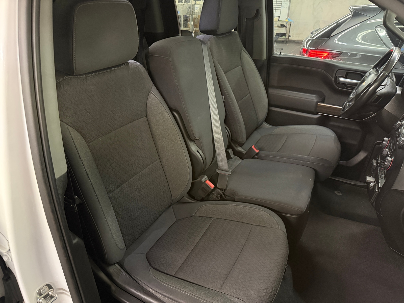 Thumbnail: 2019 Chevrolet Silverado 1500 - 2