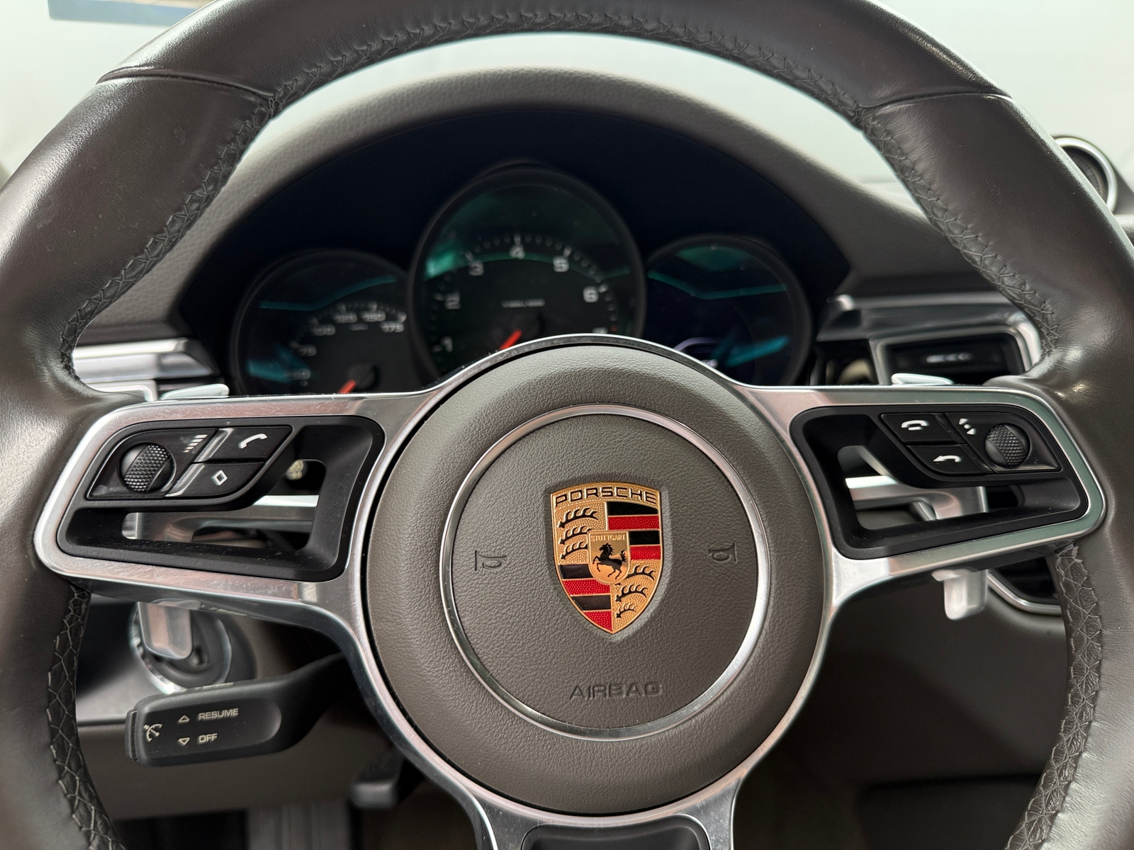 Thumbnail: 2017 Porsche Macan - 4