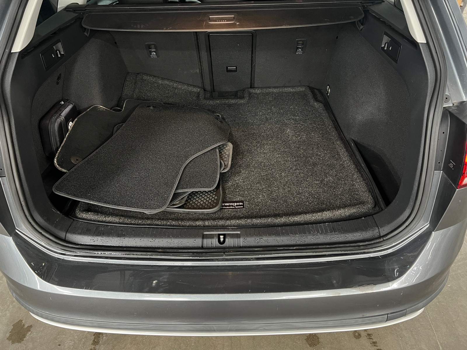 Thumbnail: 2019 Volkswagen Golf - 6