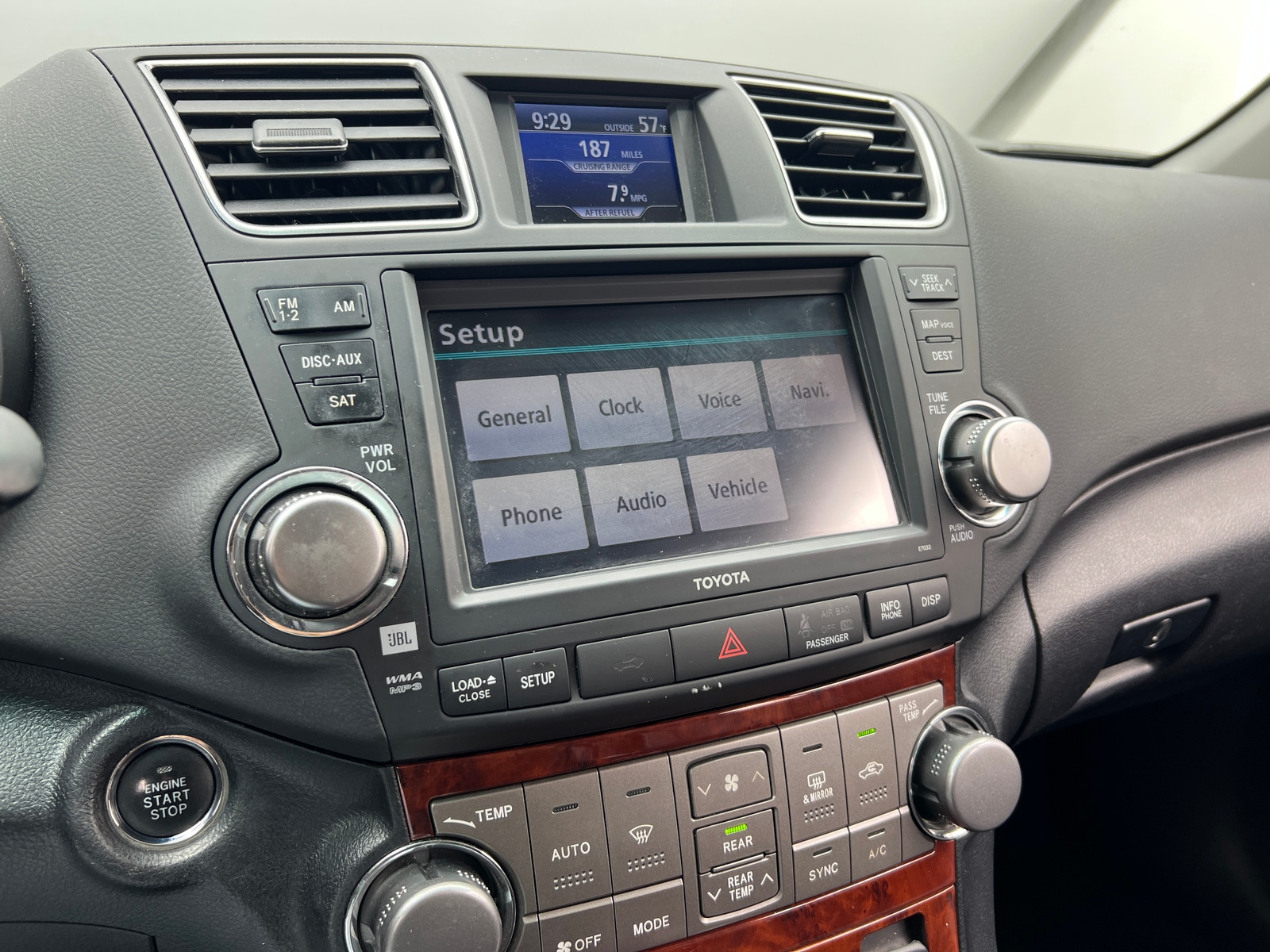 Thumbnail: 2012 Toyota Highlander - 3