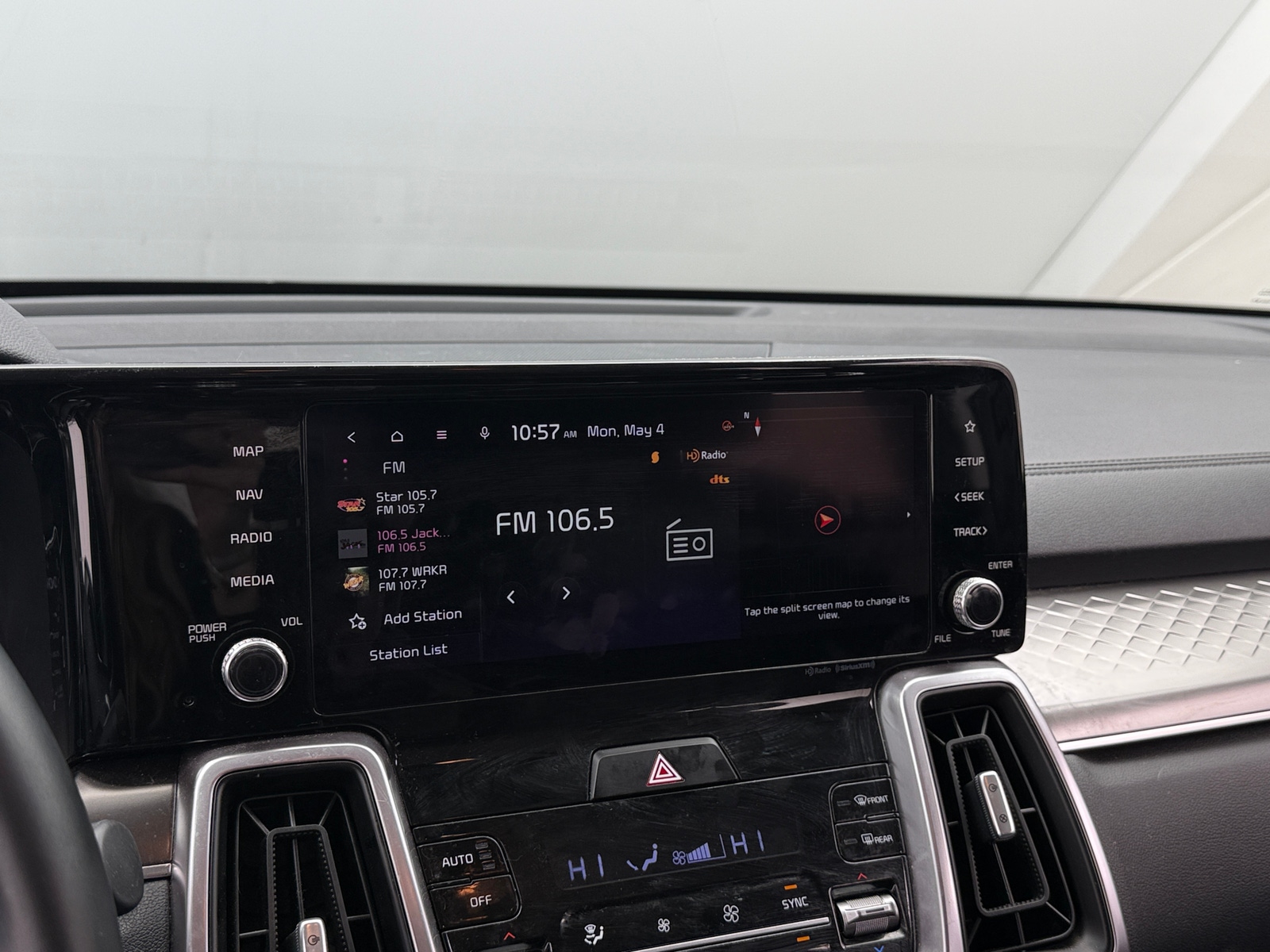 Thumbnail: 2023 Kia Sorento - 3