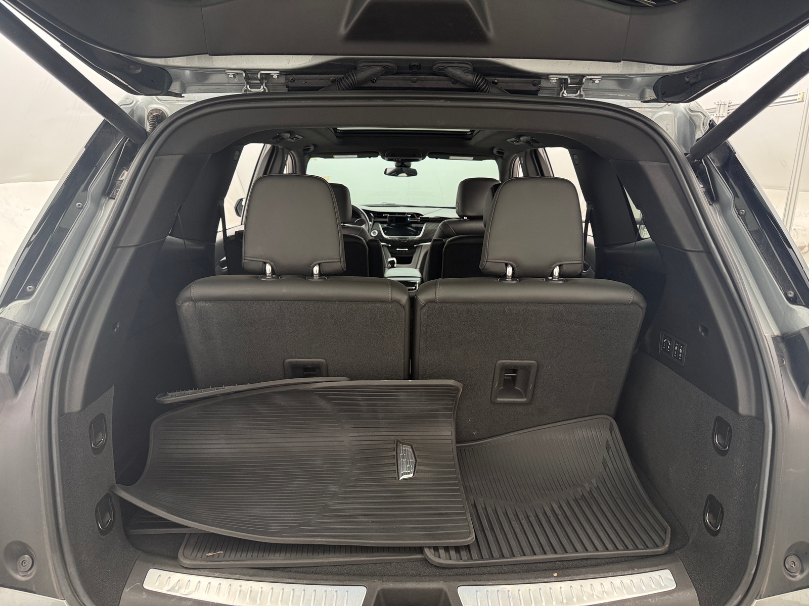 Thumbnail: 2023 Cadillac XT6 - 6
