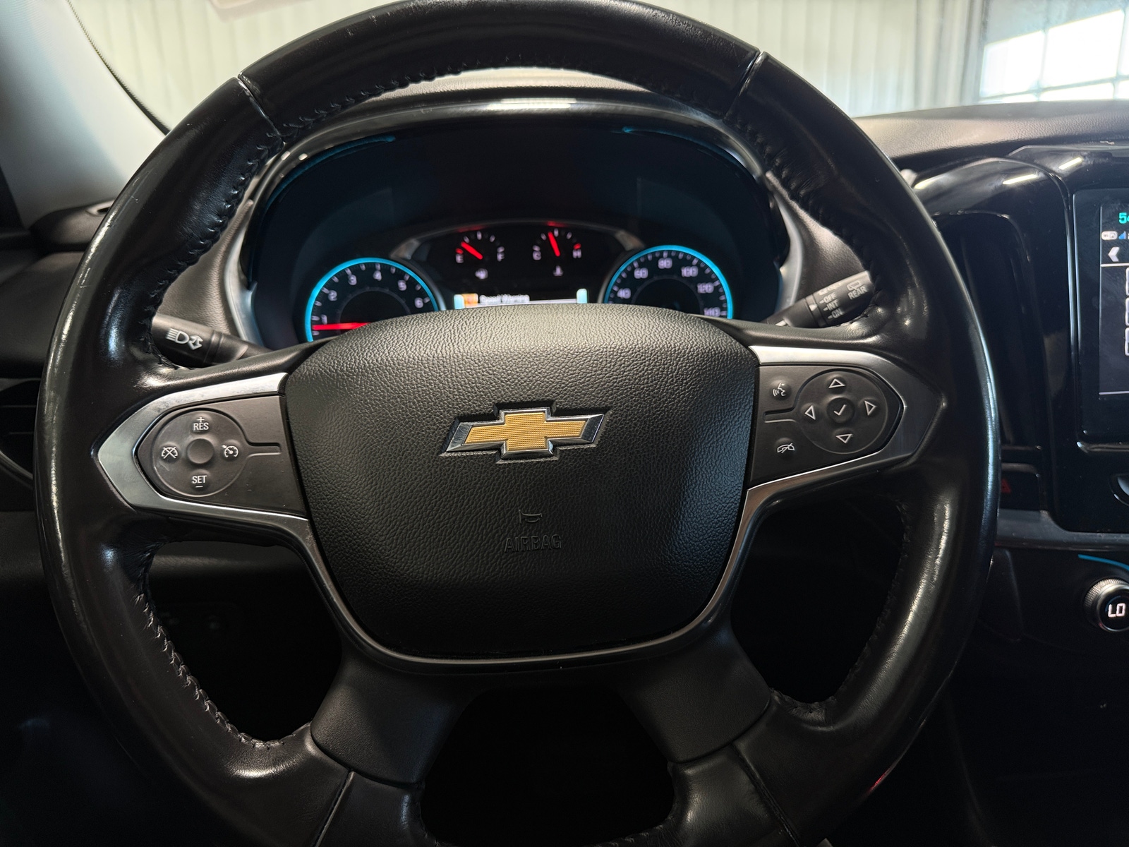 Thumbnail: 2018 Chevrolet Traverse - 4