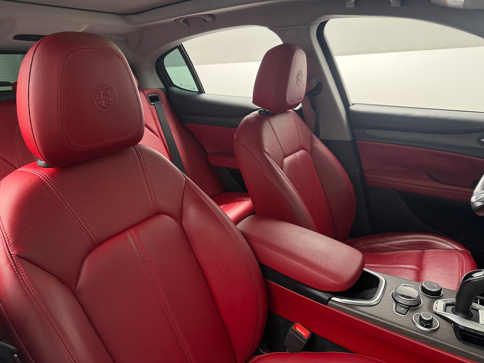 Thumbnail: 2020 Alfa Romeo Stelvio - 2