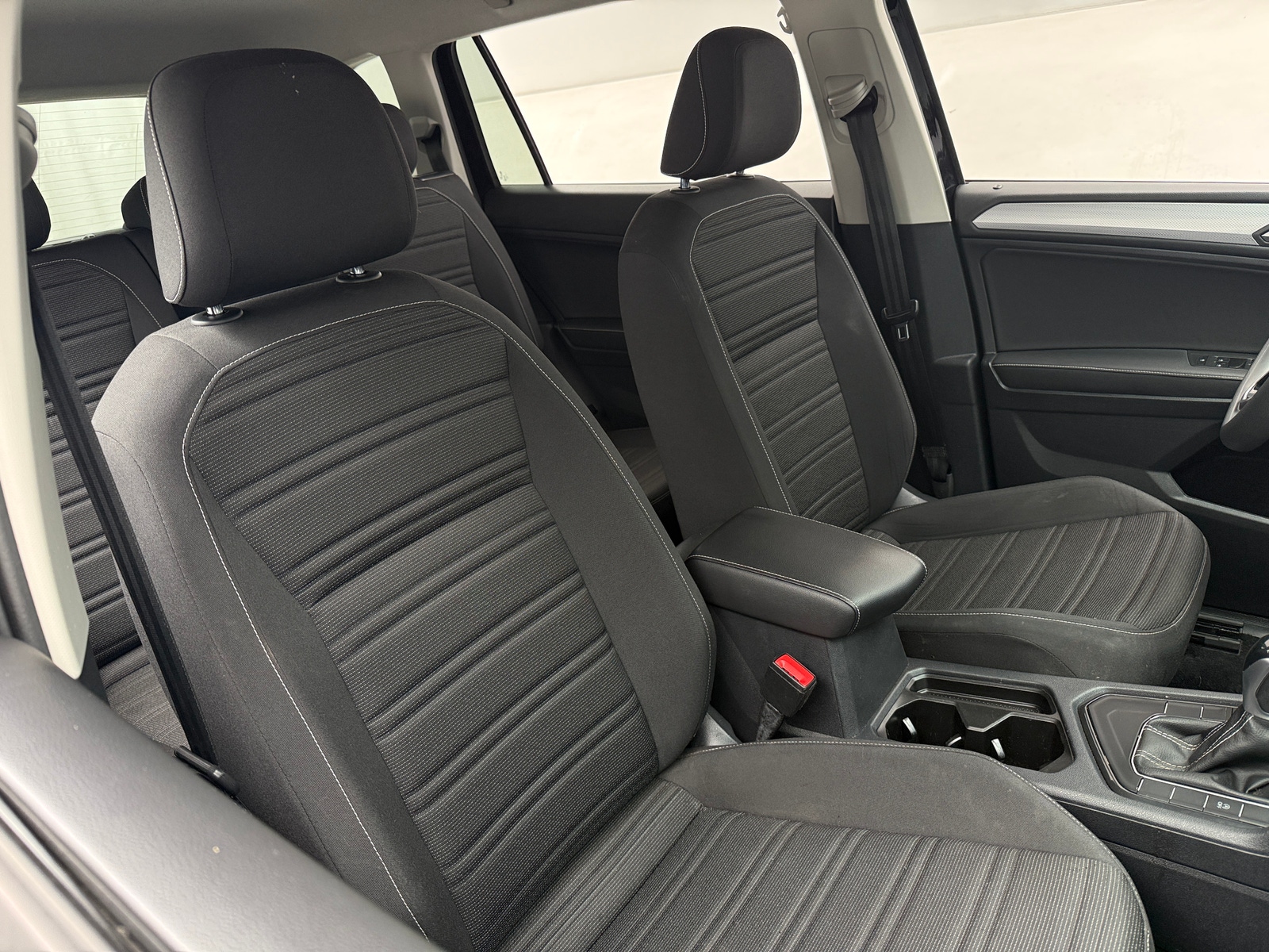 Thumbnail: 2022 Volkswagen Tiguan - 2