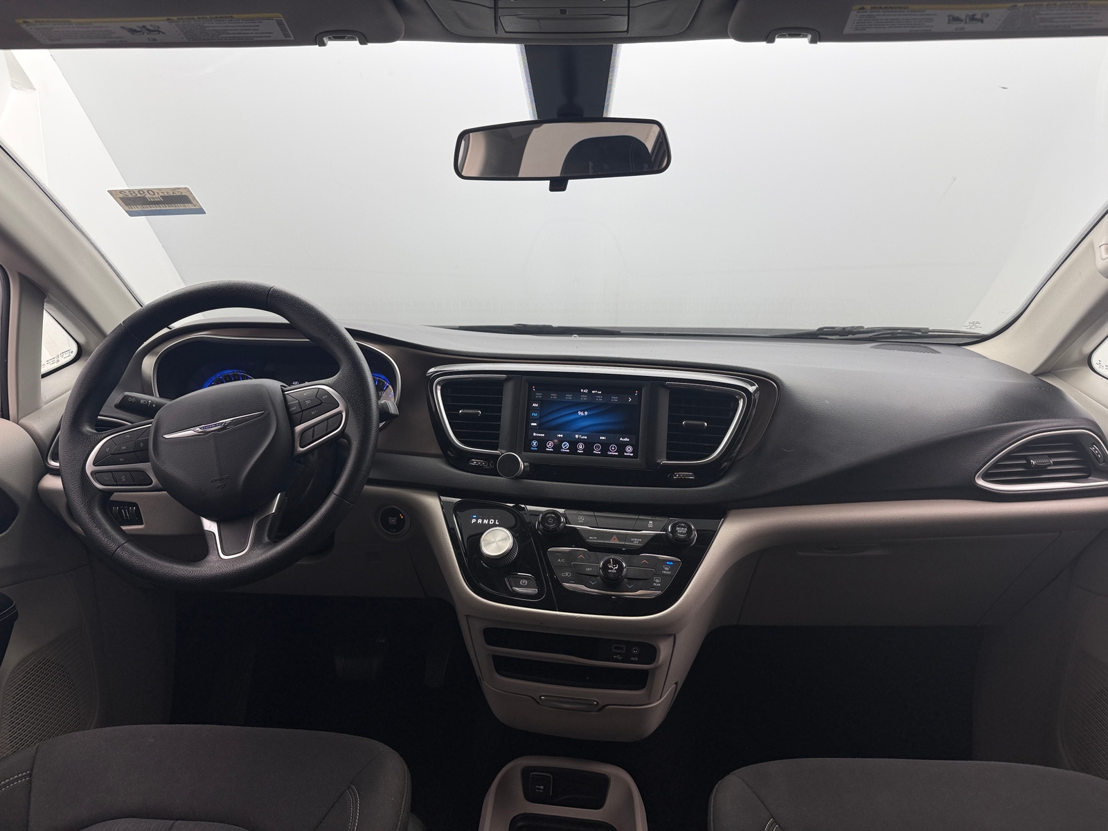 Thumbnail: 2020 Chrysler Voyager - 3