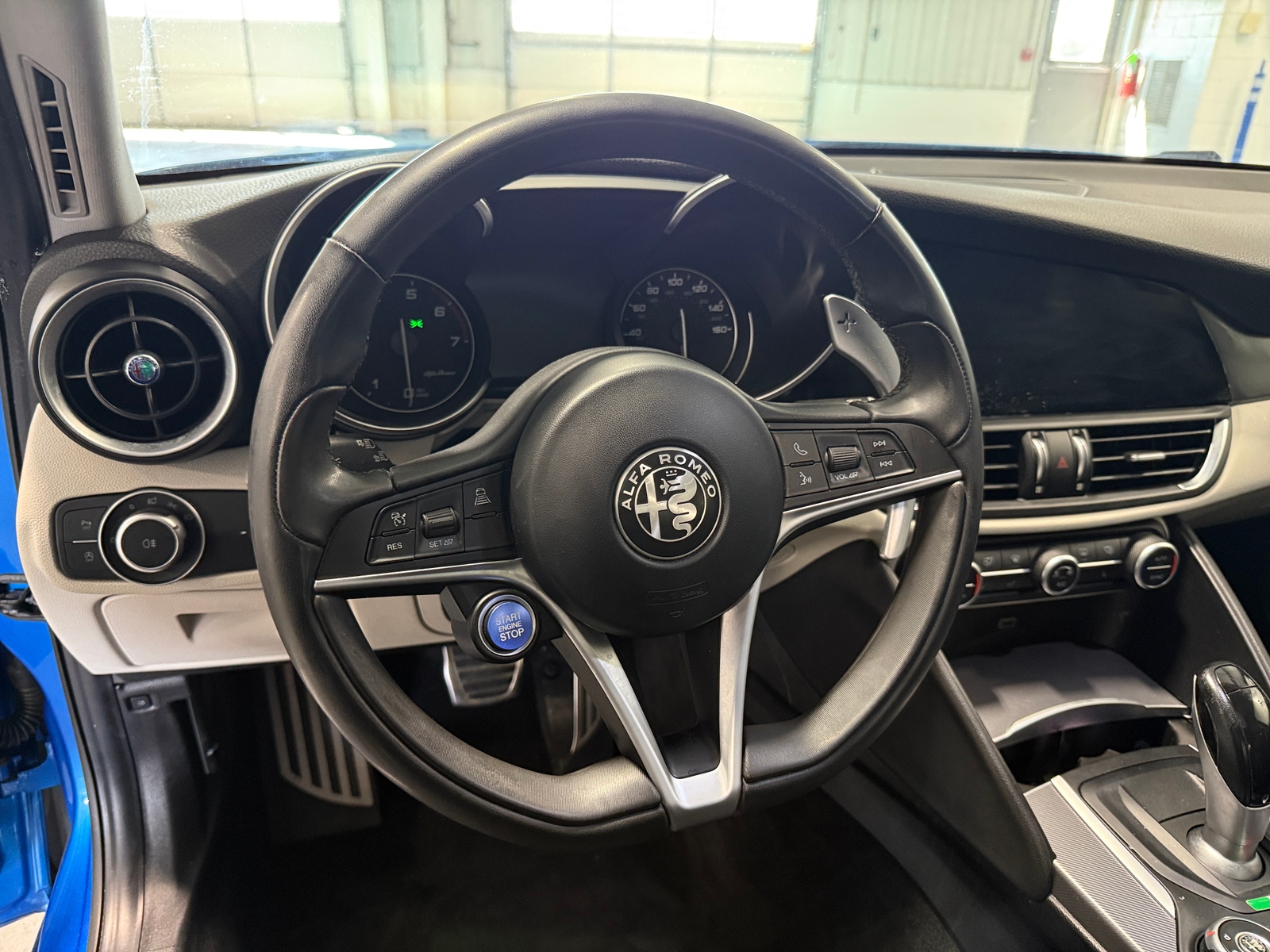Thumbnail: 2018 Alfa Romeo Giulia - 4